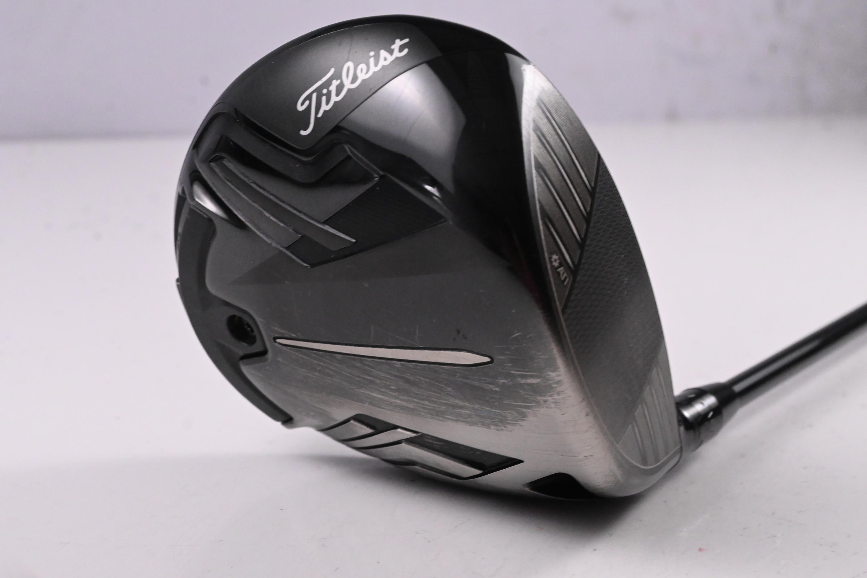 Titleist TSi3 Driver / 9 Degree / Stiff Flex Tensei AV Raw Blue 55 w/ SFW Shaft
