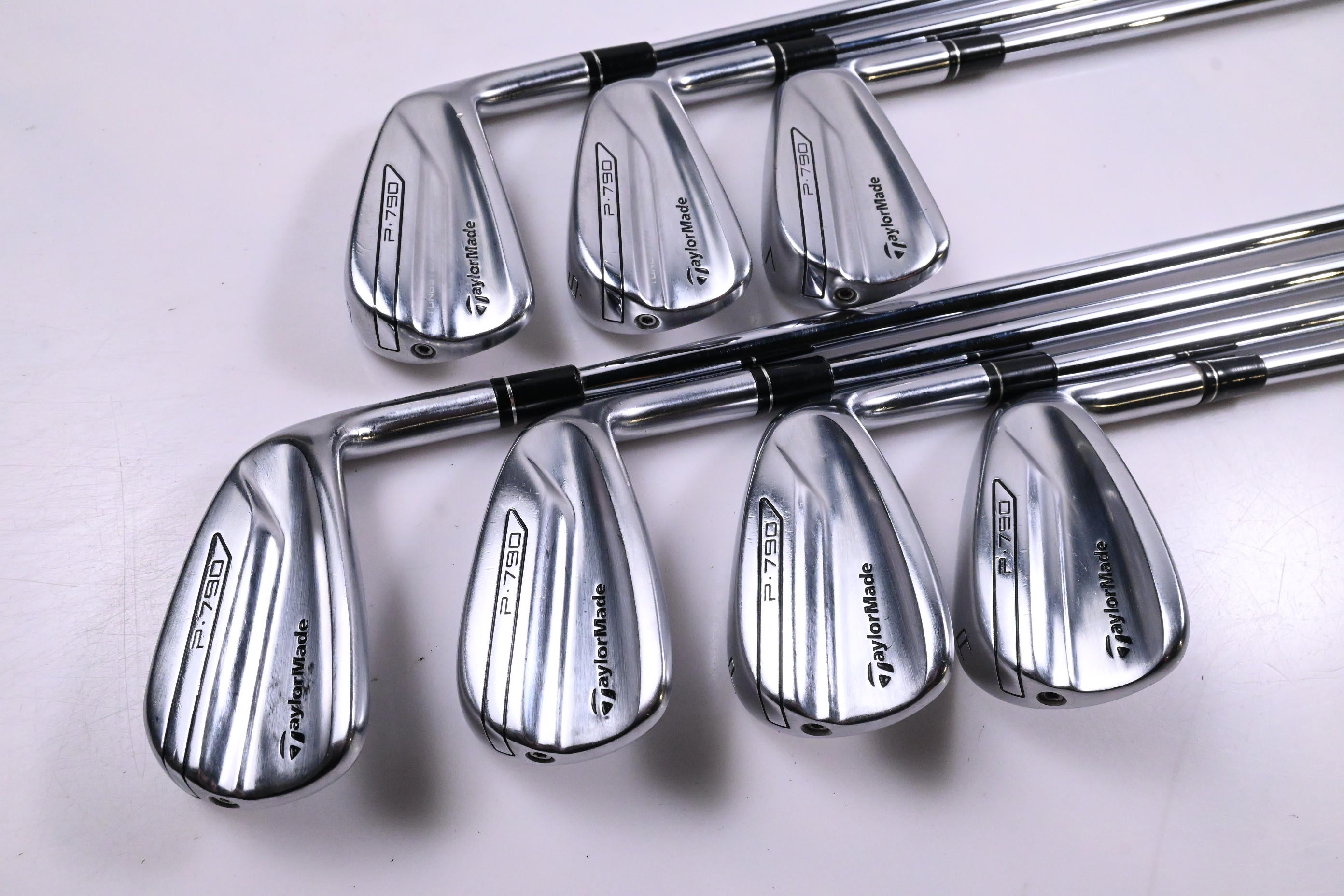 Taylormade P790 2017 Irons / 5-PW+AW / Regular Flex Dynamic Gold 105 R300 Shafts