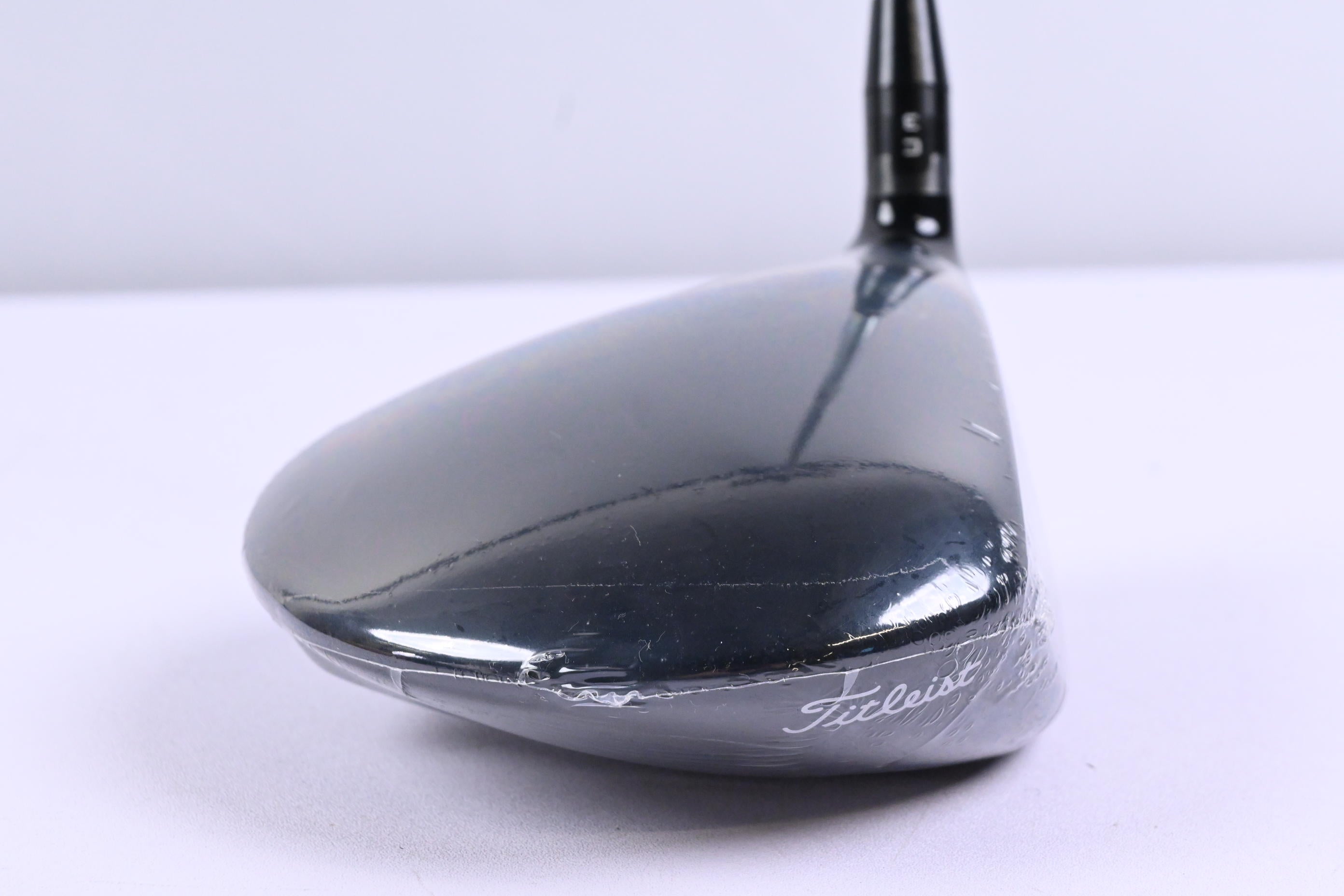 Titleist GT1 Driver / 12 Degree / Regular Flex Fujikura Airspeeder 40 Shaft