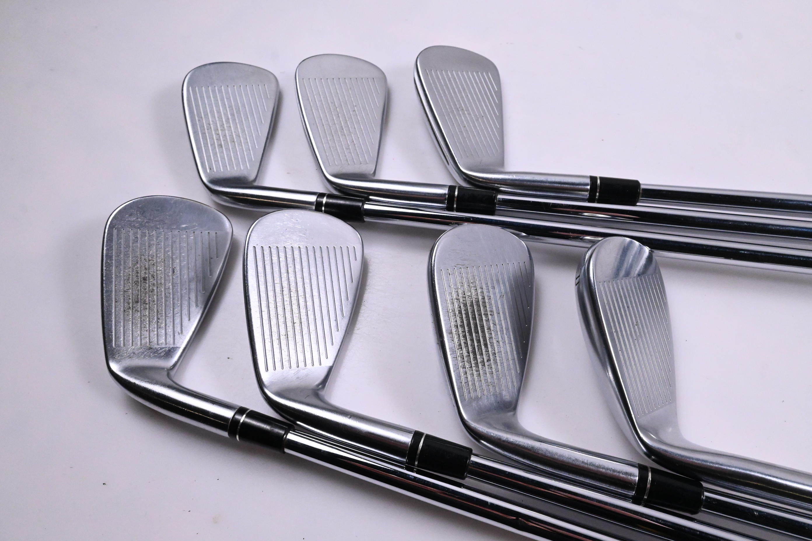 Taylormade P790 2017 Irons / 5-PW+AW / Regular Flex Dynamic Gold 105 R300 Shafts