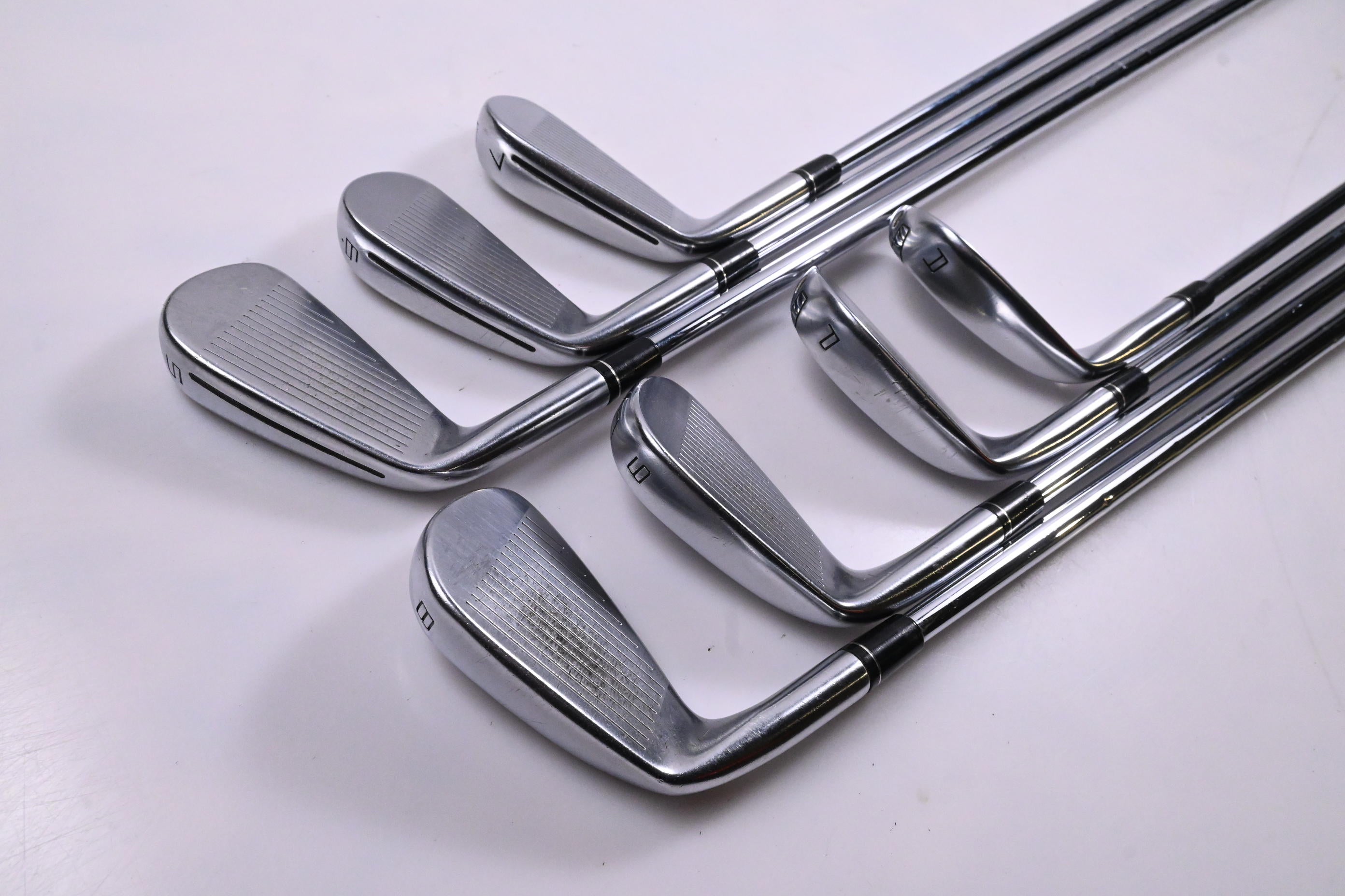 Taylormade P790 2017 Irons / 5-PW+AW / Regular Flex Dynamic Gold 105 R300 Shafts