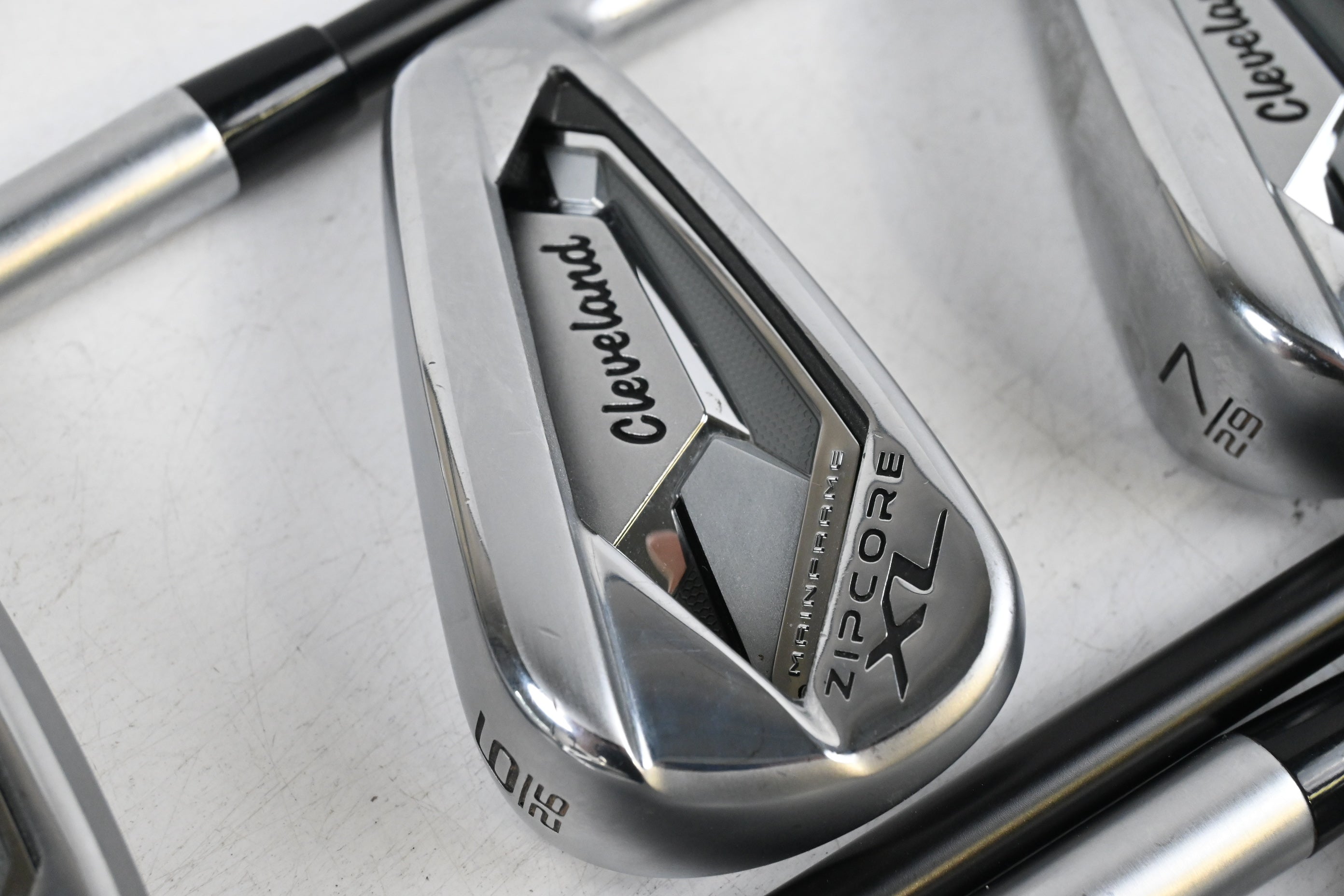 Cleveland Zipcore XL Irons / 5-PW / Senior Flex Helium Black 60 Shafts