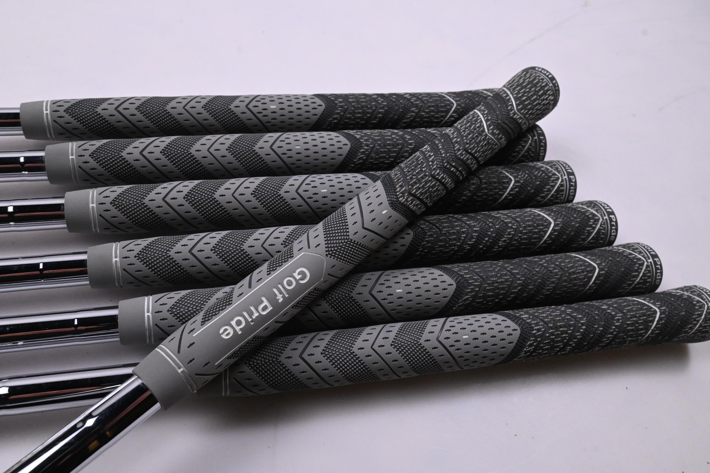 Taylormade P790 2017 Irons / 5-PW+AW / Regular Flex Dynamic Gold 105 R300 Shafts