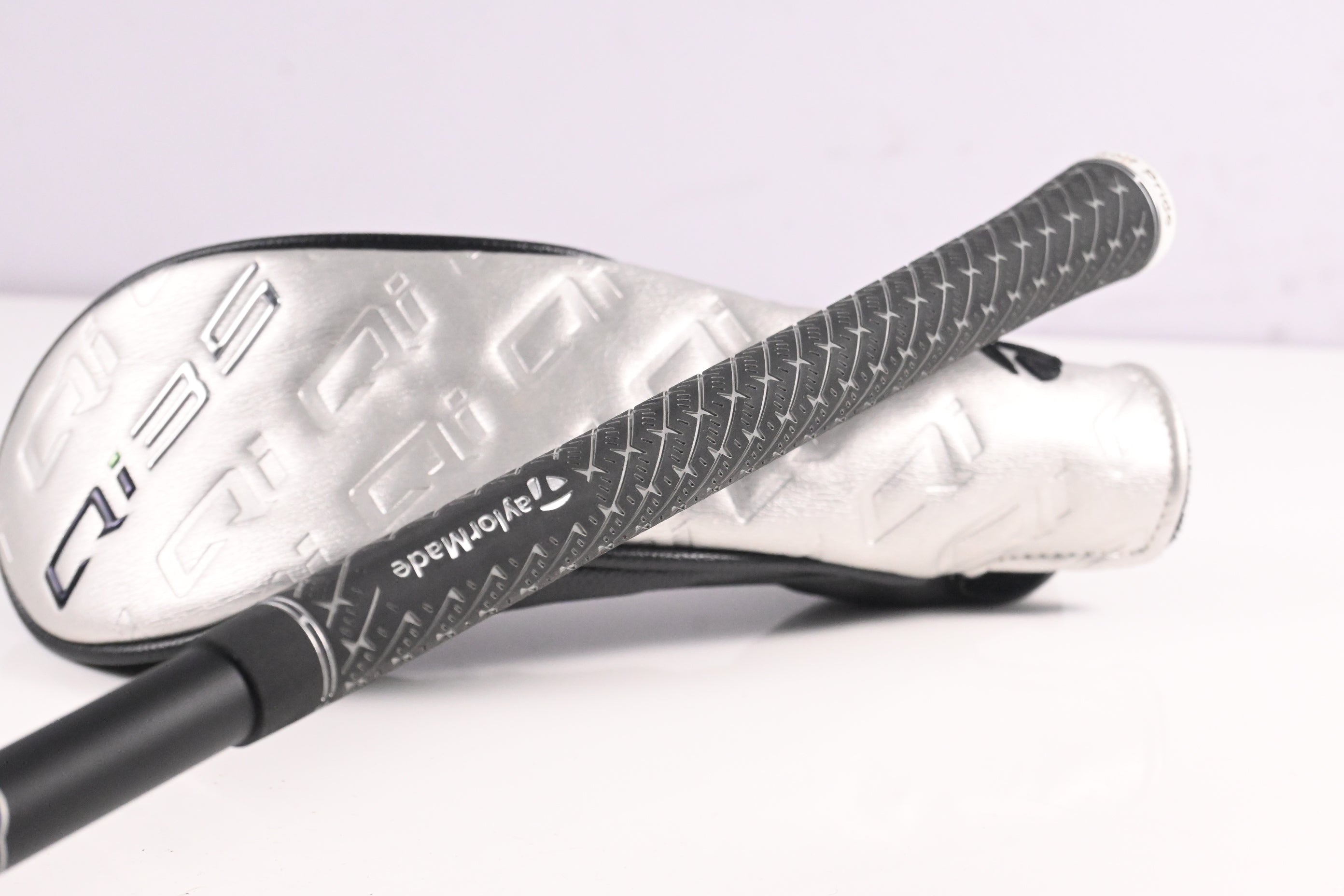 Taylormade Qi35 Max Lite #5 Hybrid / 27 Degree / Senior Flex Vanquish 5 Shaft