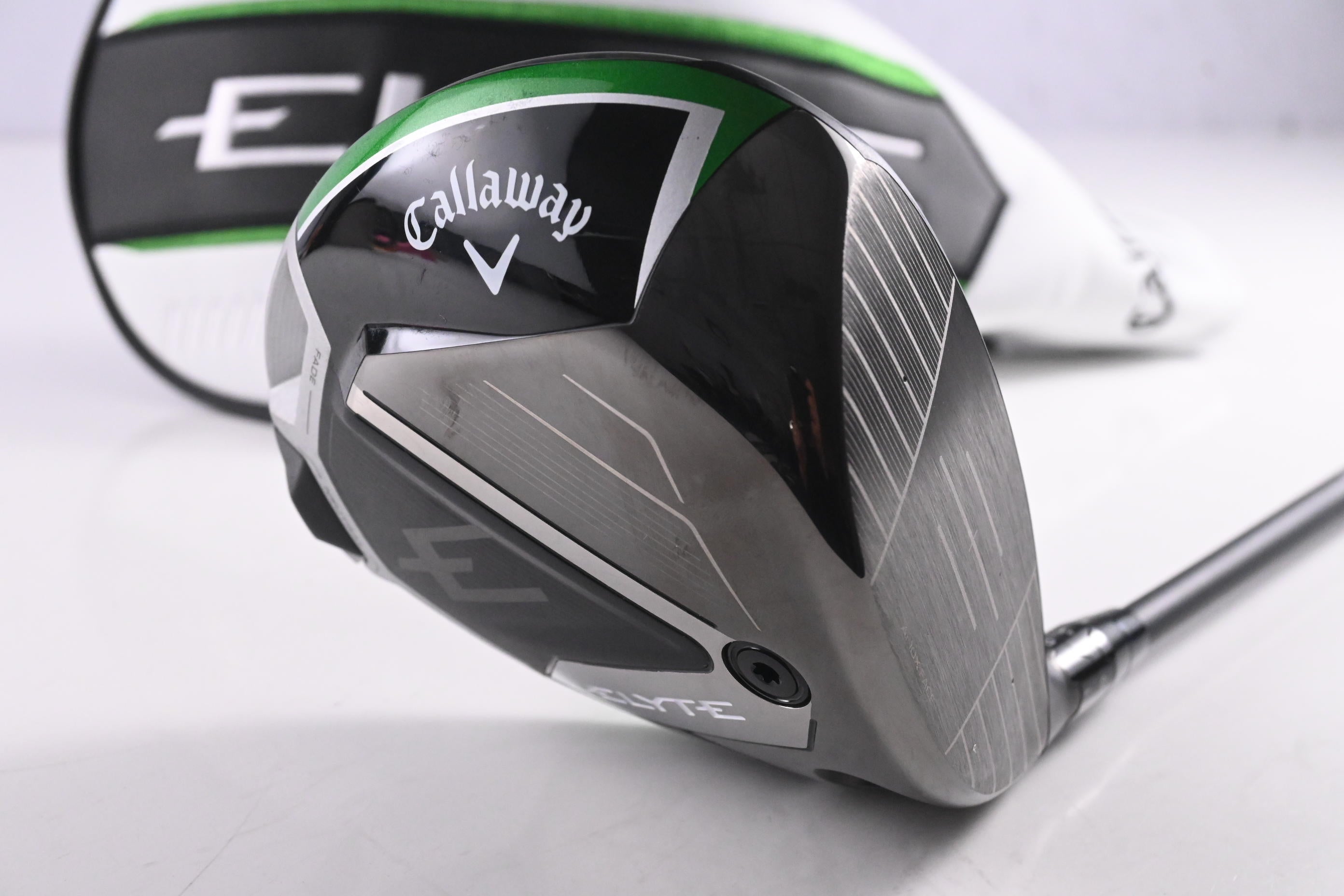 Callaway Elyte Driver / 9 Degree / Regular Flex Vanquish 4 Shaft
