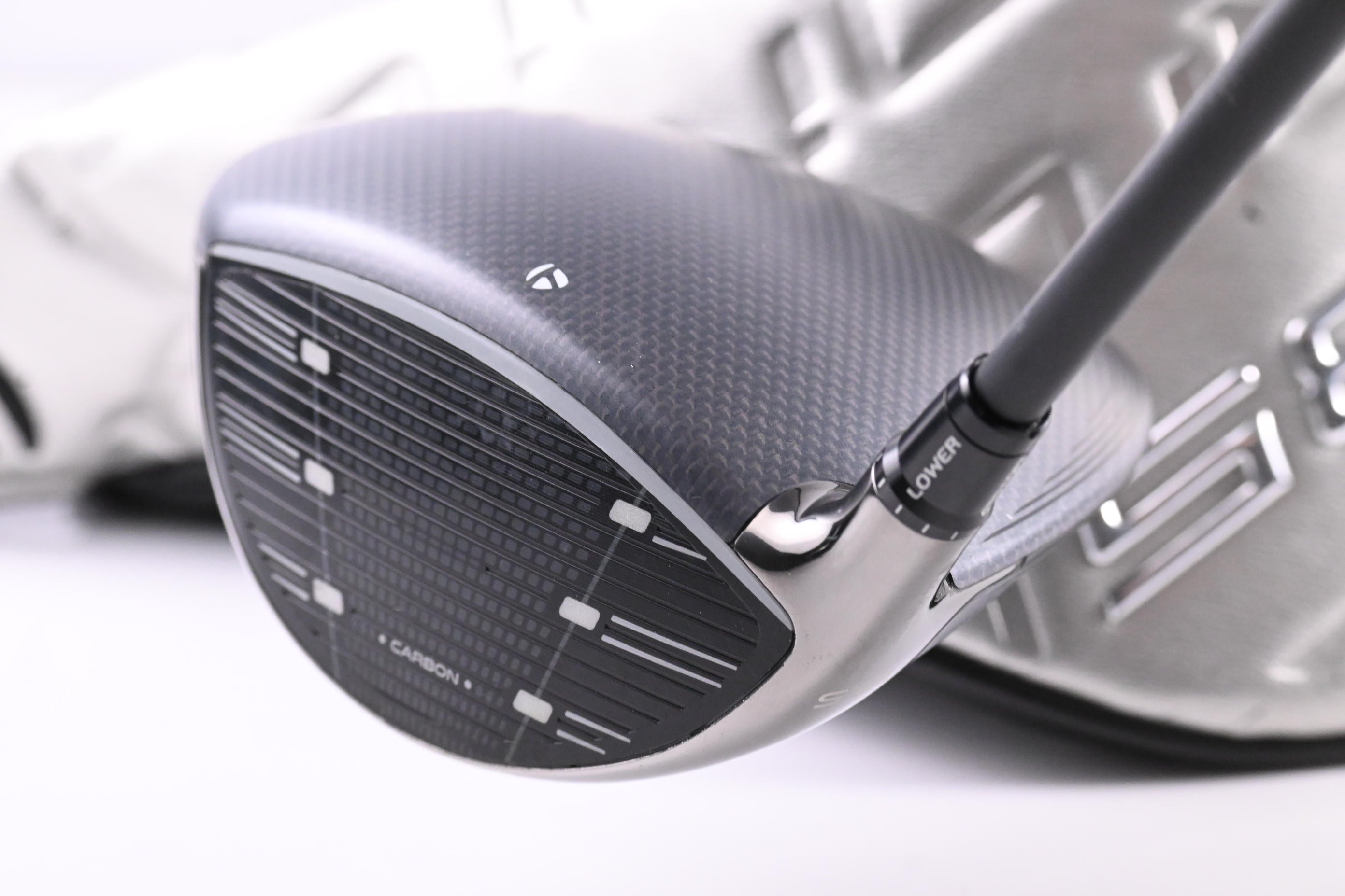 Taylormade Qi35 Driver / 10.5 Degree / Regular Flex Fujikura Ventus Blue 5 Shaft