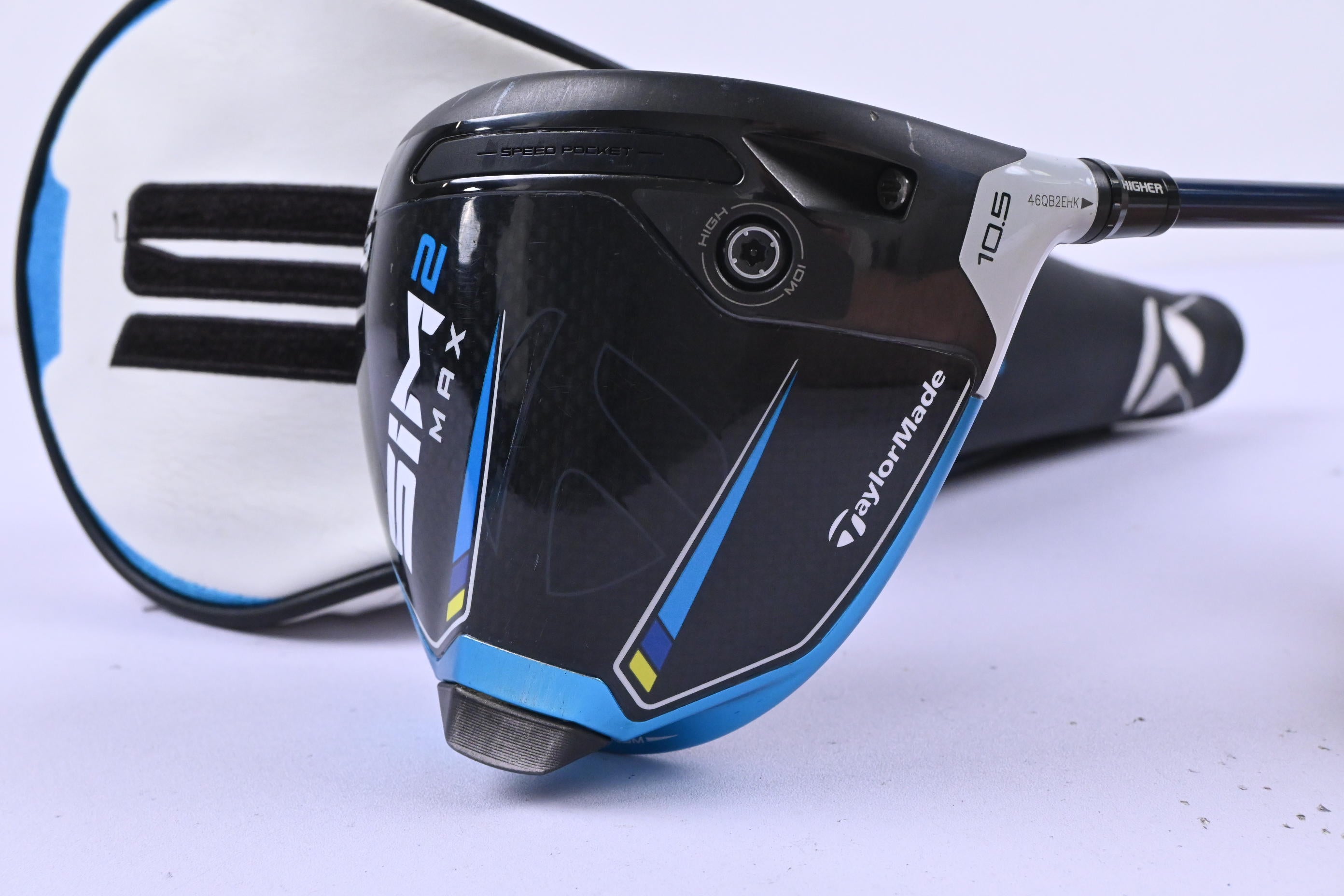 Taylormade SIM2 Driver / 10.5 Degree / Regular Flex Fujikura Ventus Blue 5 Shaft
