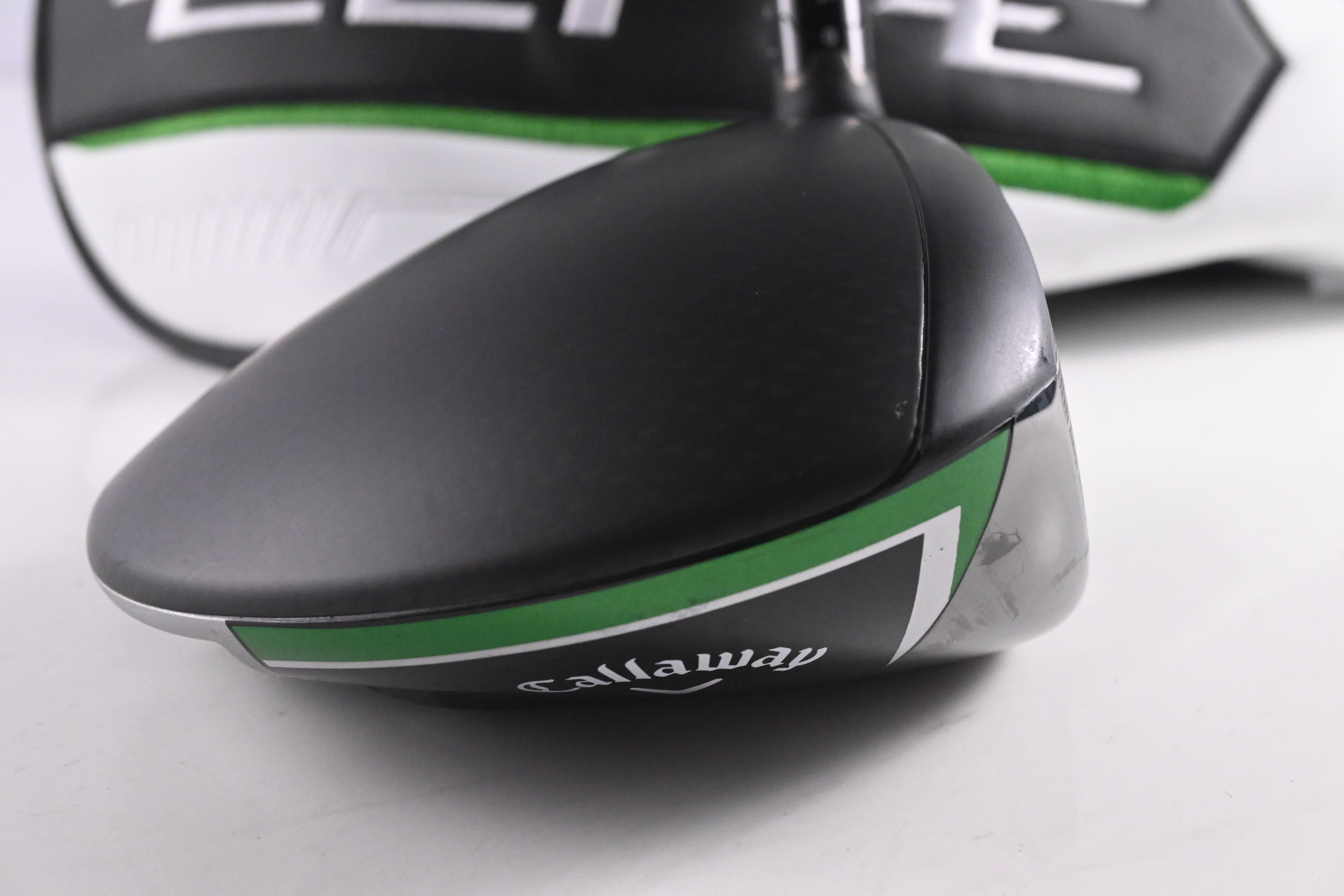 Callaway Elyte Driver / 9 Degree / Regular Flex Vanquish 4 Shaft