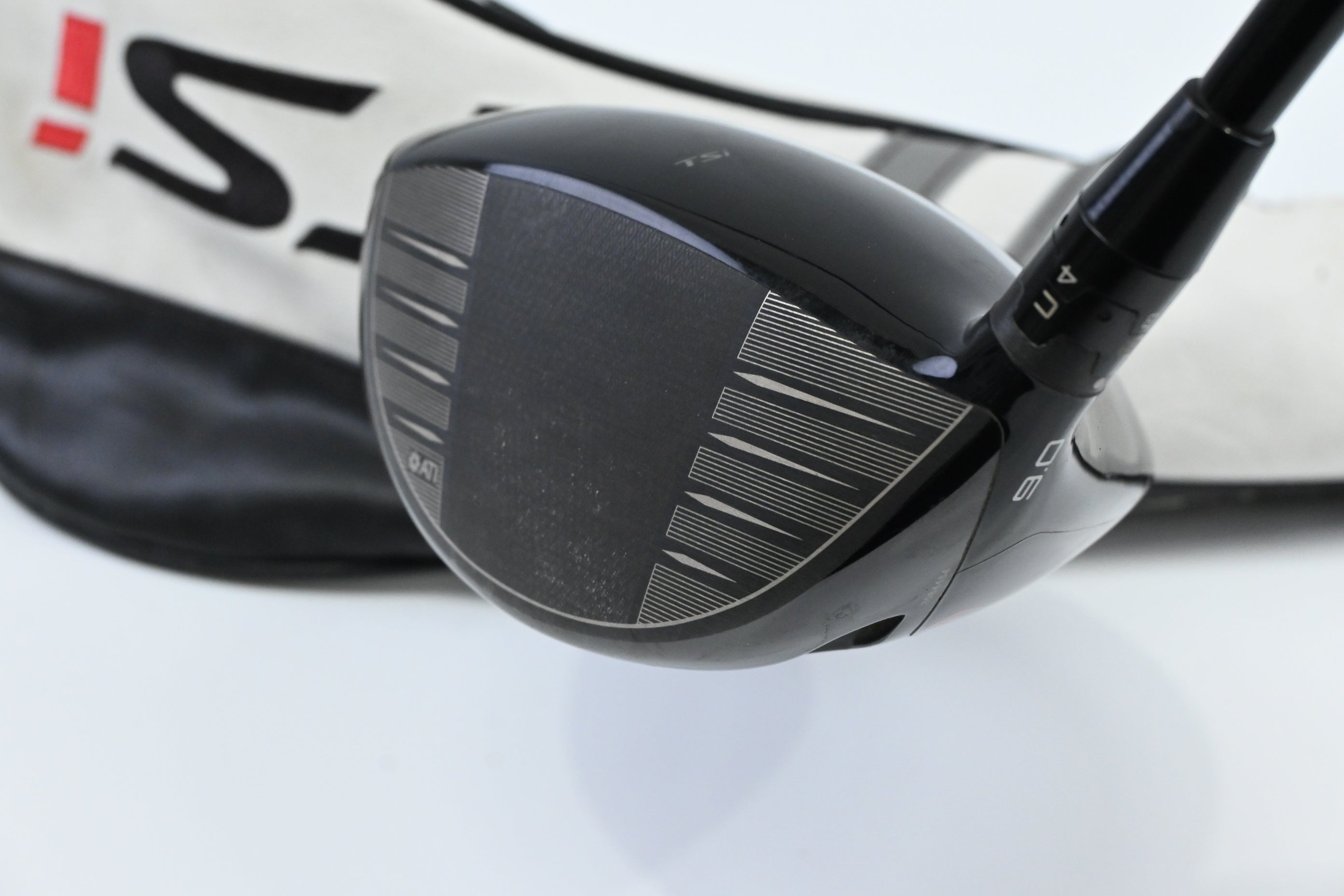 Titleist TSi3 Driver / 9 Degree / Stiff Flex HZRDUS Smoke Black RDX 60 Shaft