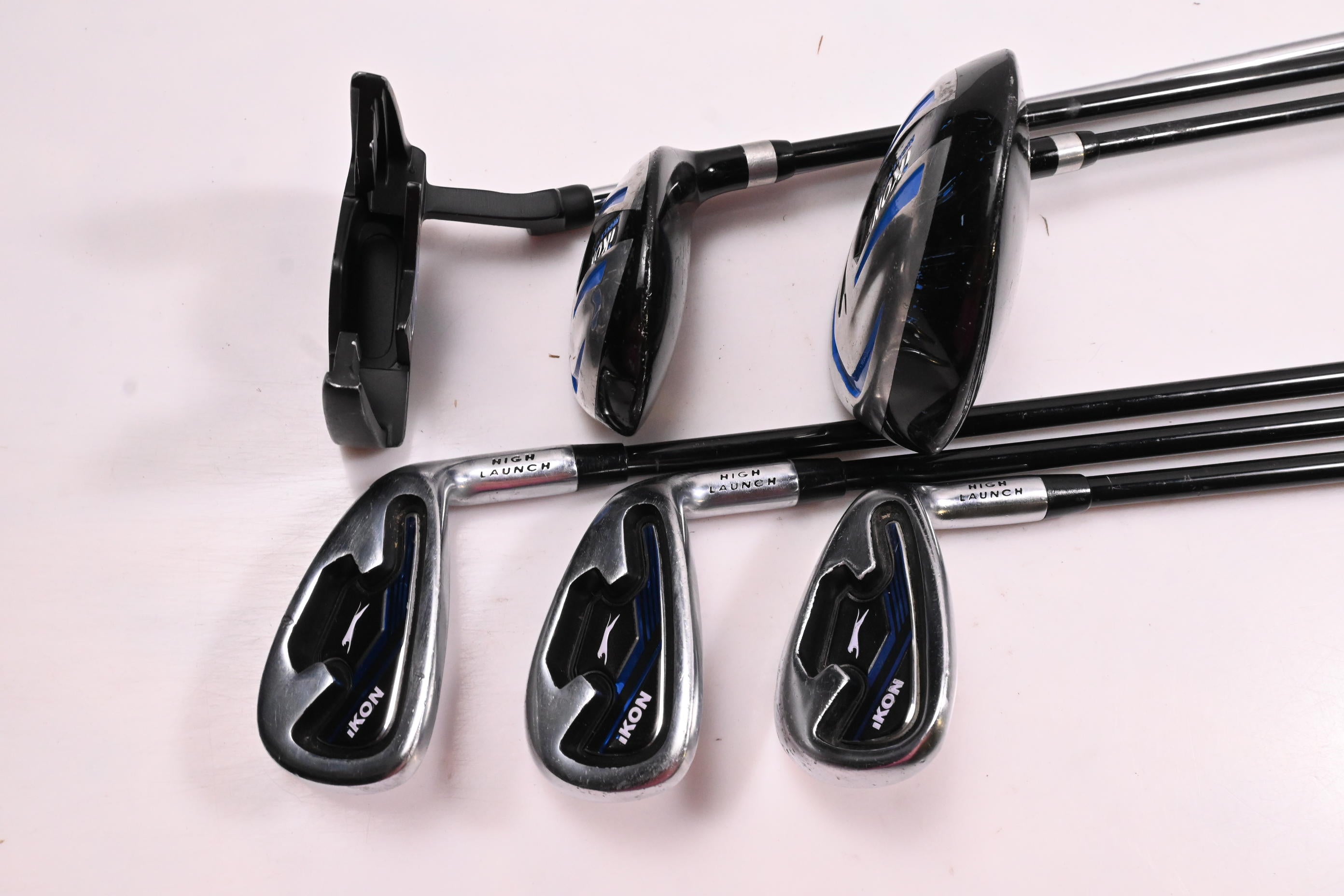 Junior Slazenger Ikon Package Set / Woods, Irons, Putter, Bag