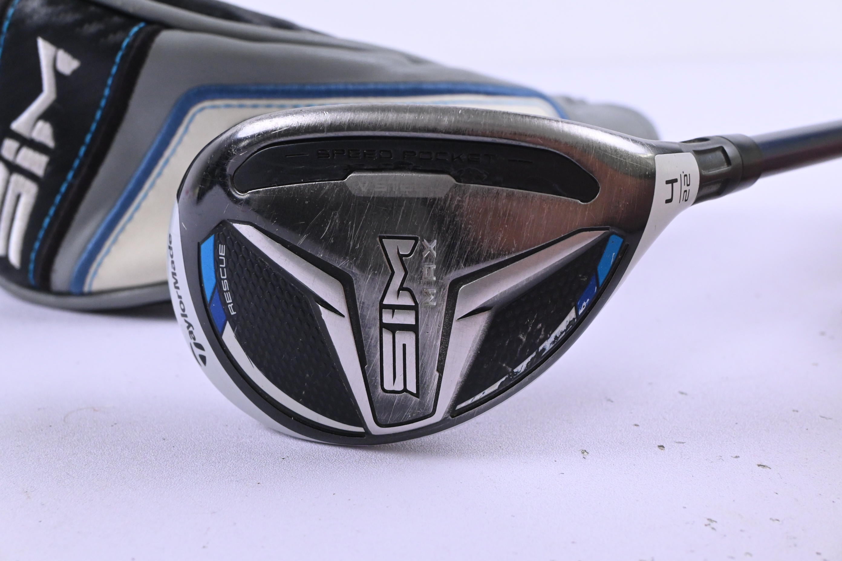 Taylormade SIM Max #4 Hybrid / 22 Degree / Regular Flex Fujikura Ventus Blue 6