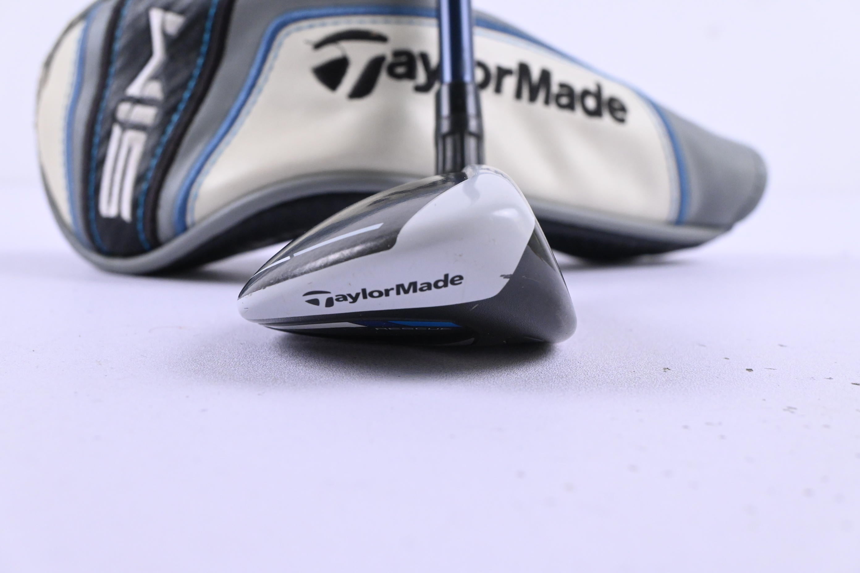 Taylormade SIM Max #4 Hybrid / 22 Degree / Regular Flex Fujikura Ventus Blue 6