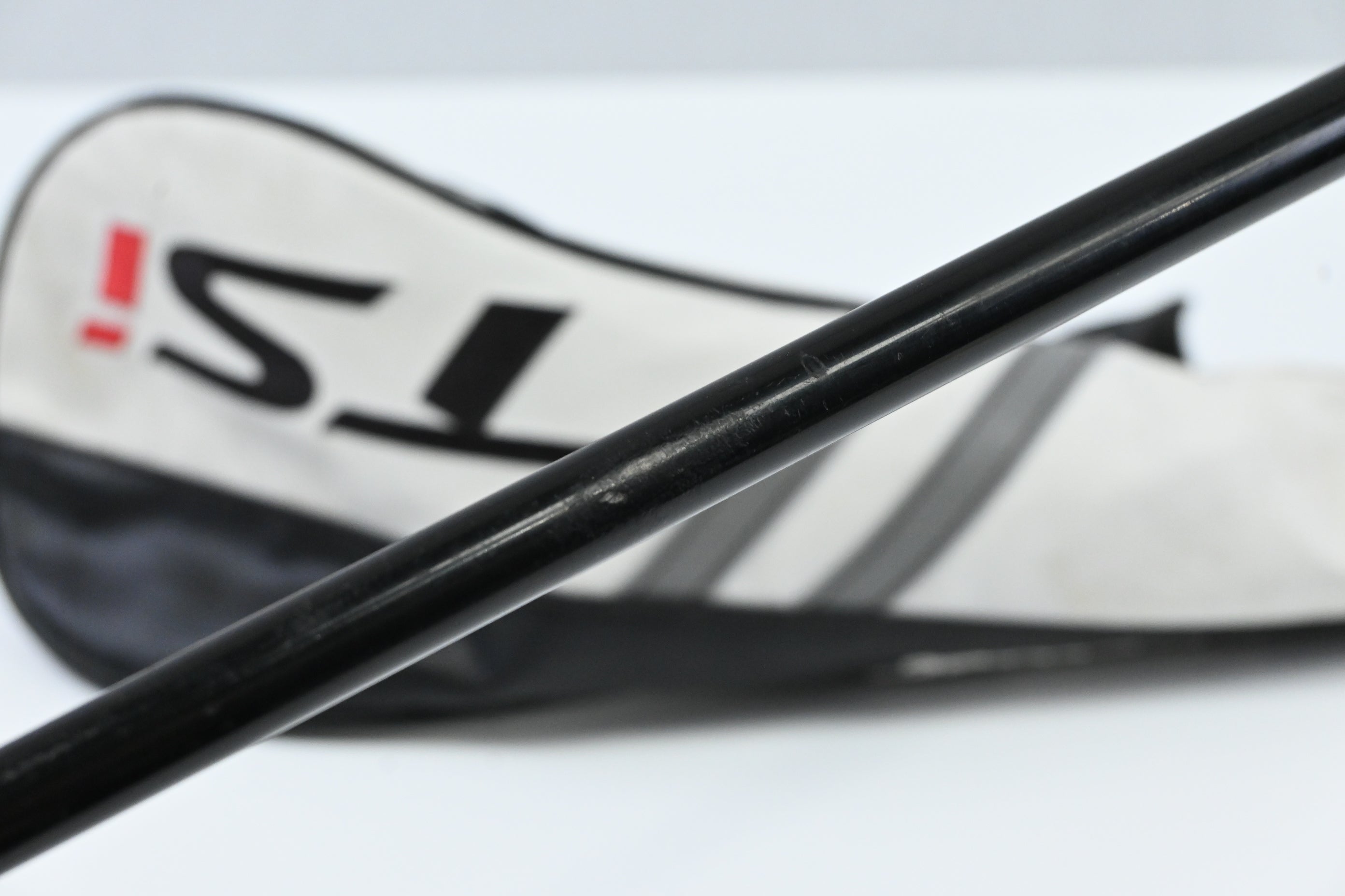 Titleist TSi3 Driver / 9 Degree / Stiff Flex HZRDUS Smoke Black RDX 60 Shaft