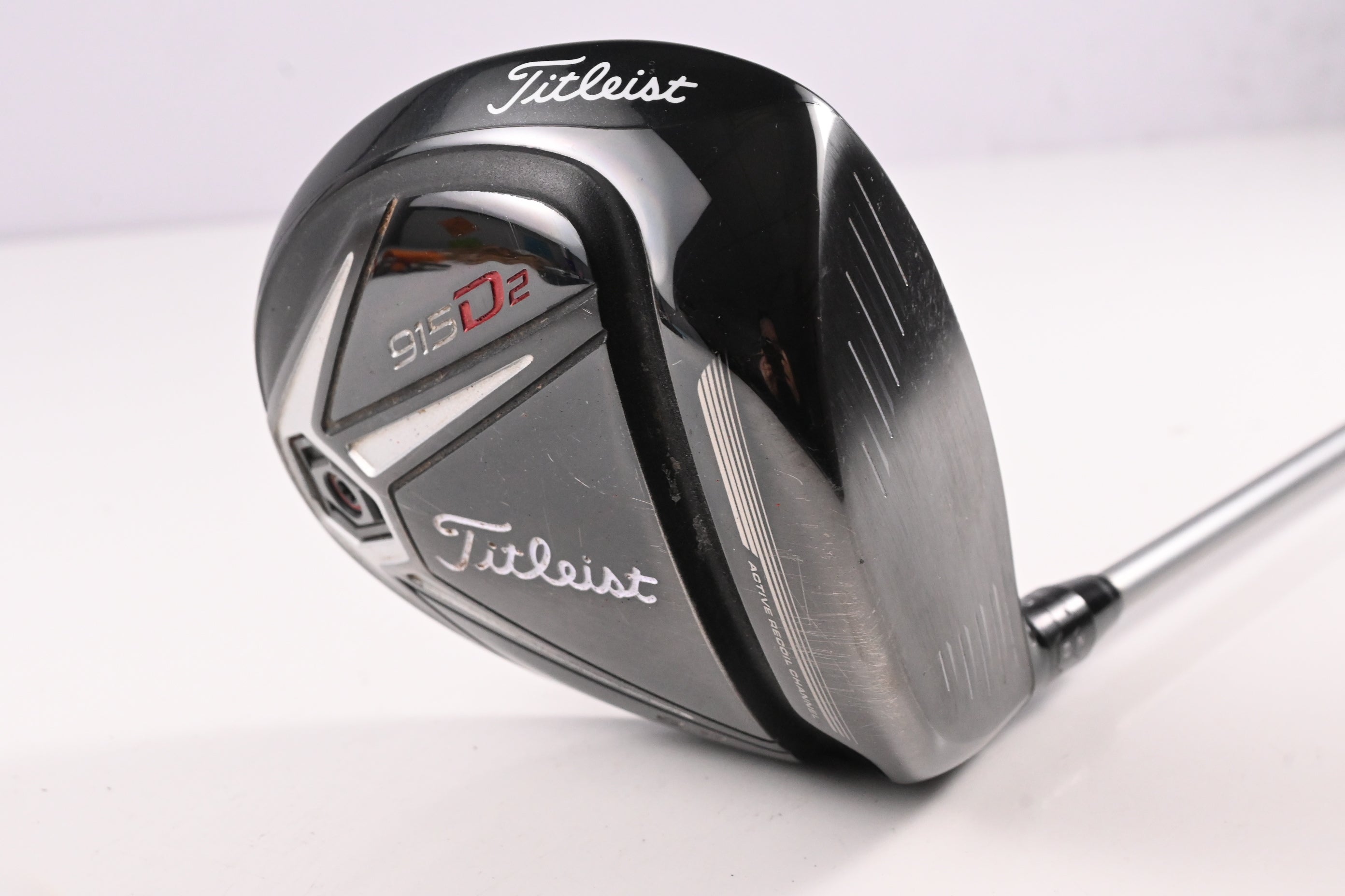 Titleist 915 D2 Driver / 9.5 Degree / Stiff Flex Diamana D+ 70 Shaft