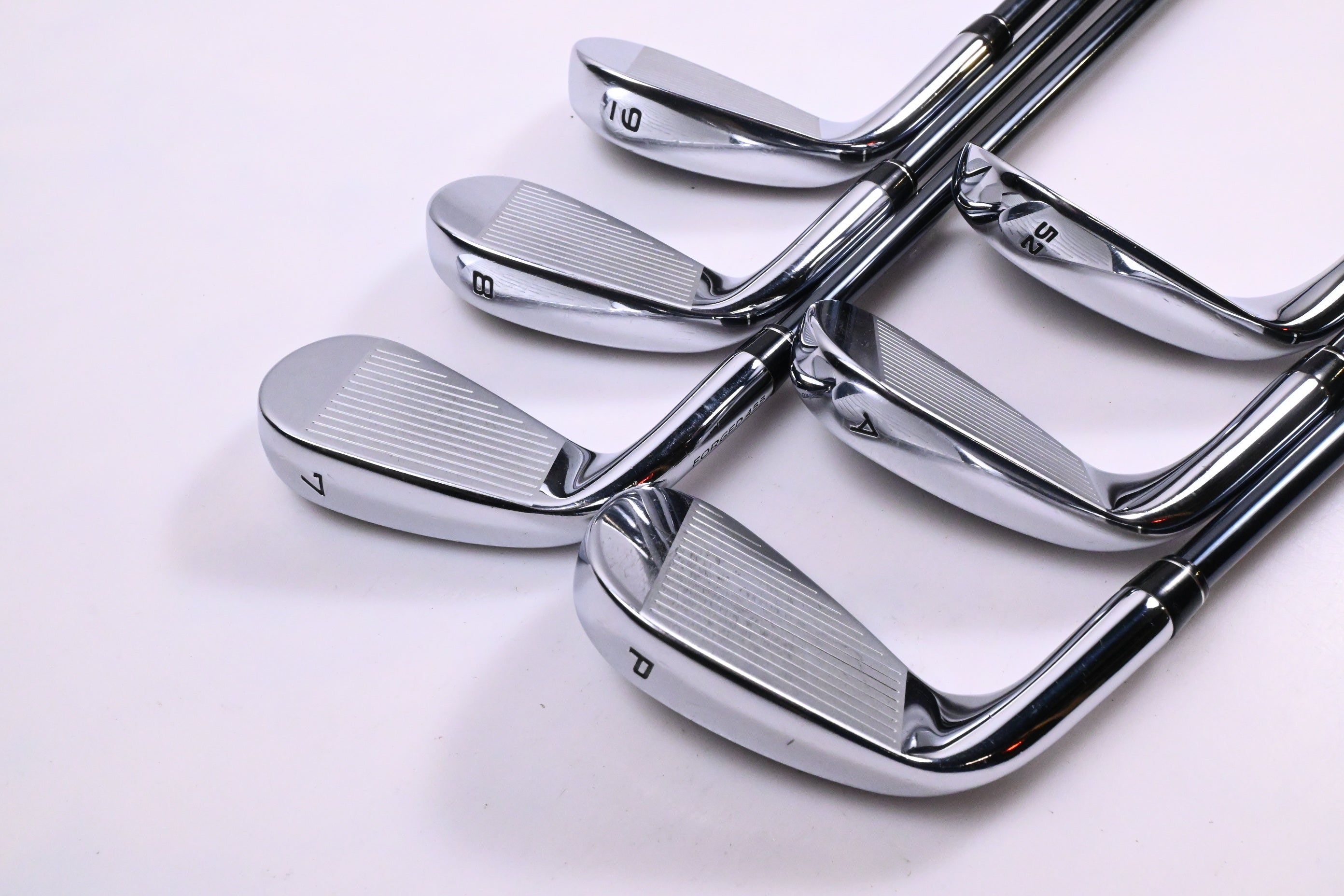Callaway Paradym Irons / 7-PW+AW+GW / Senior Flex UST Recoil Dart 65 Shafts