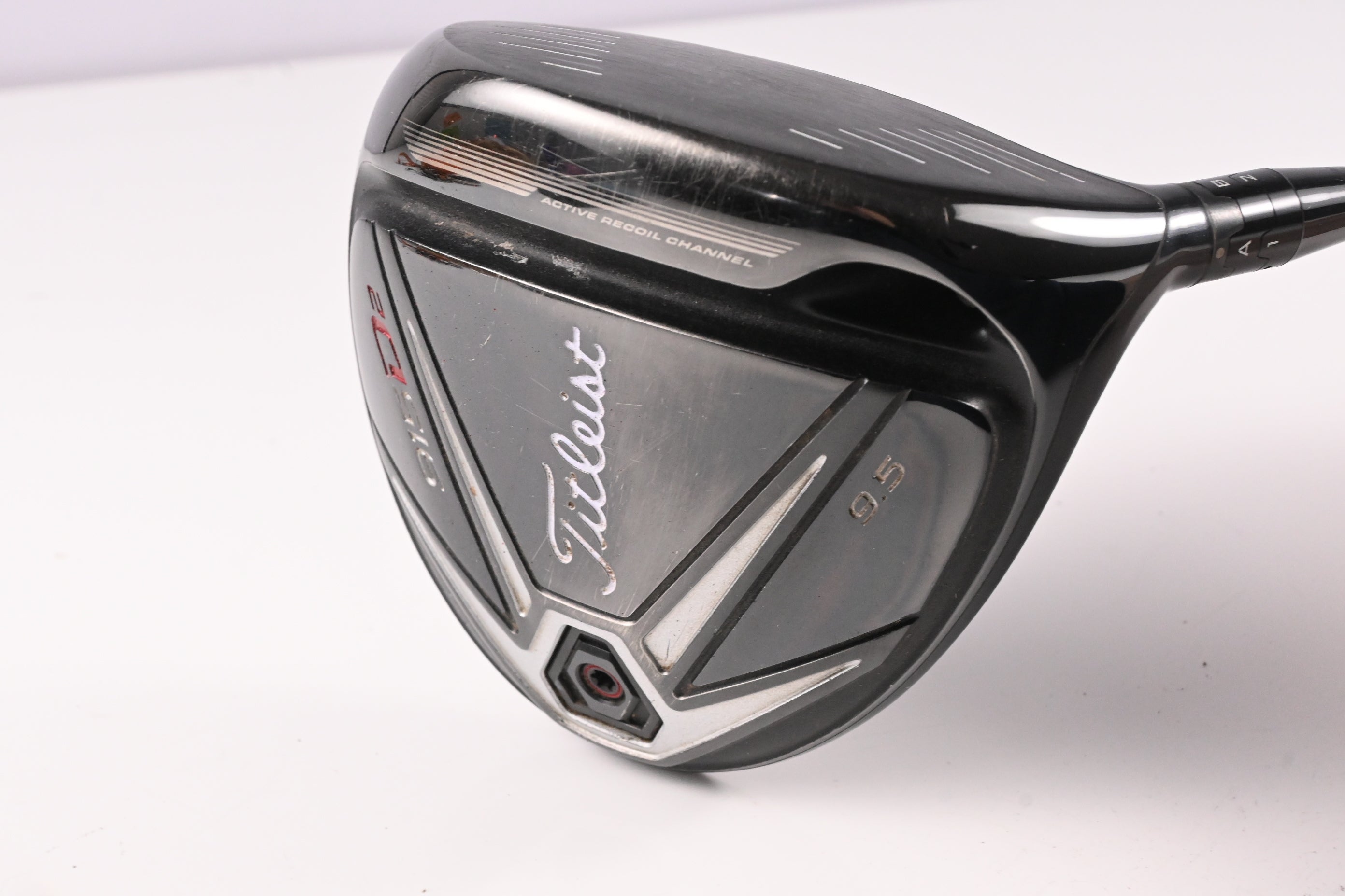 Titleist 915 D2 Driver / 9.5 Degree / Stiff Flex Diamana D+ 70 Shaft