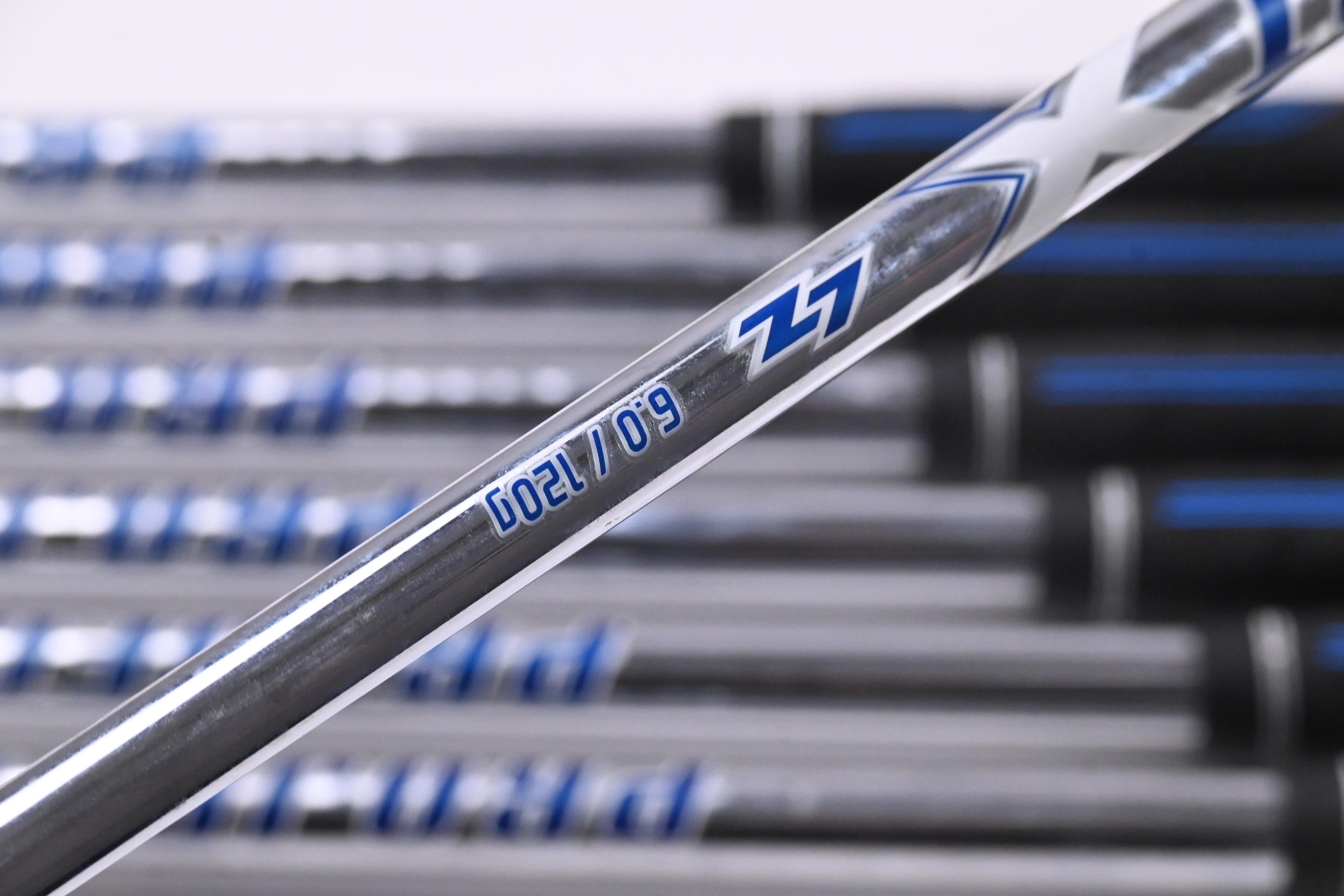 Srixon ZXi5 Irons / 4-PW / Stiff Flex Project X LZ 120 Shafts