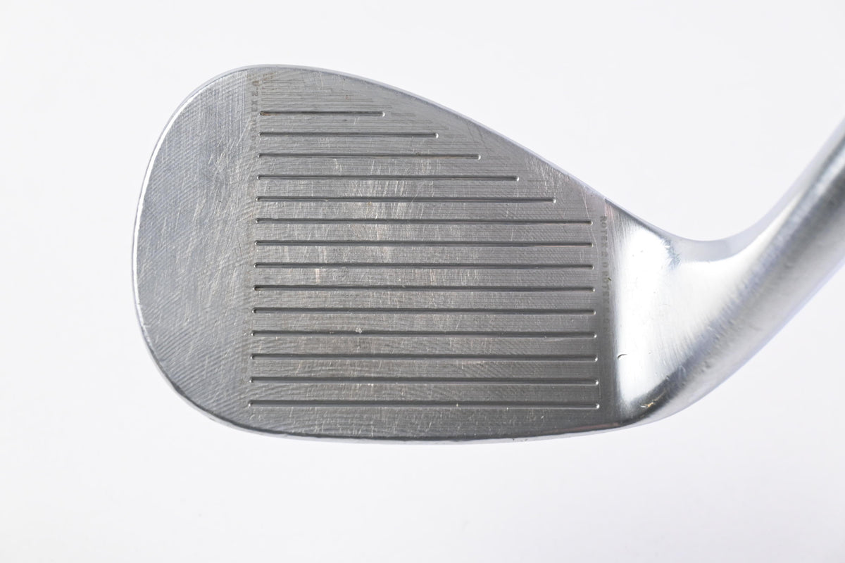 Cleveland 588 RTX Gap Wedge / 52 Degree / Wedge Flex Dynamic Gold Shaft