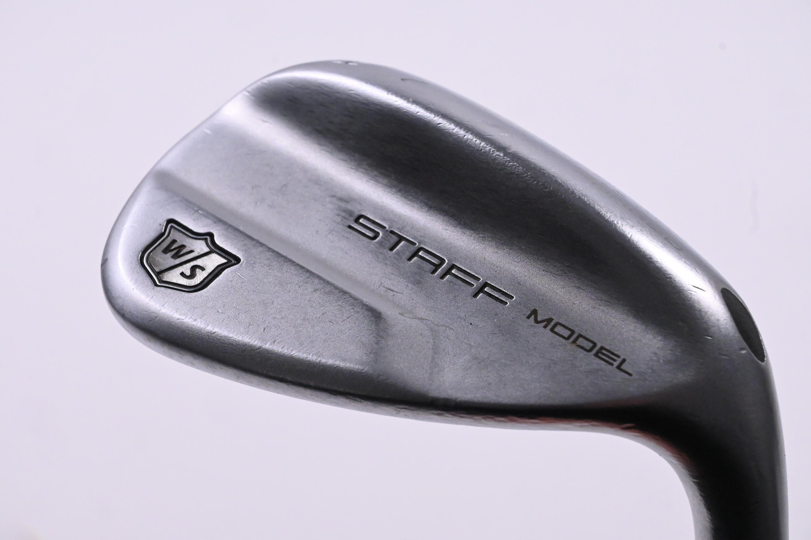 Wilson Staff Model Sand Wedge / 54 Degree / Stiff Flex Dynamic Gold 120 S300