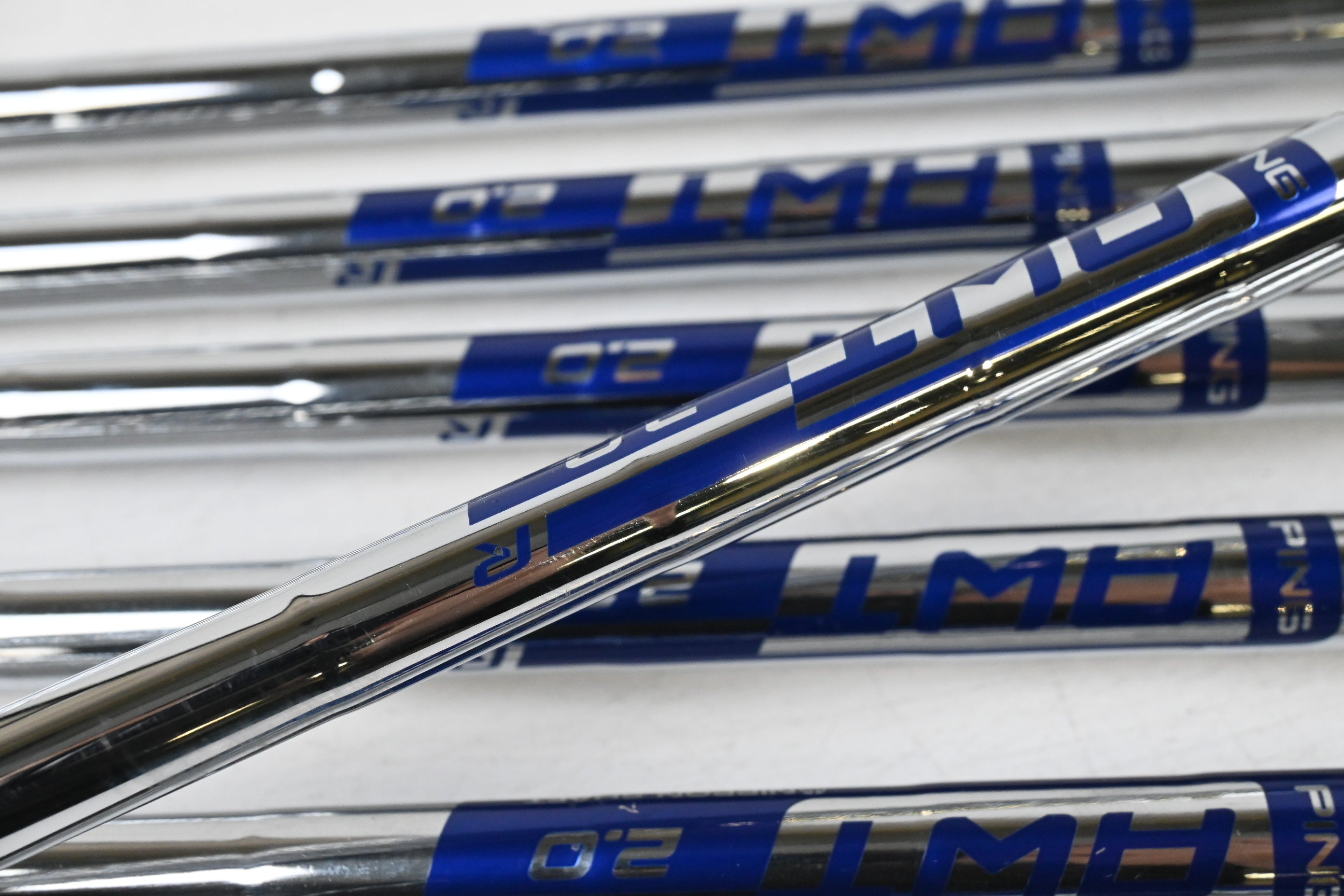 Ping G425 Irons / 5-PW+SW / Black Dot / Regular Flex Ping AWT 2.0 Shafts