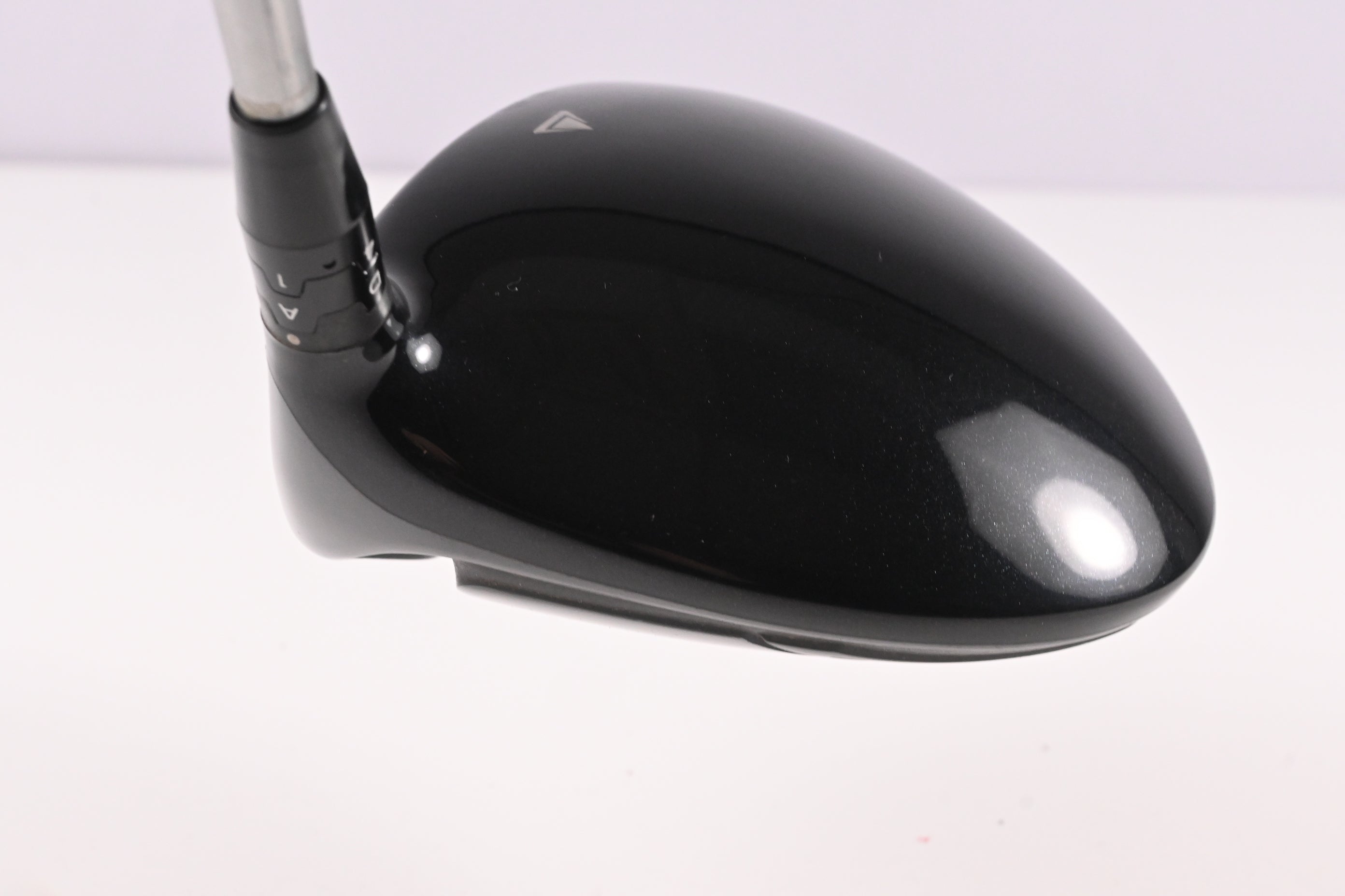 Titleist 915 D2 Driver / 9.5 Degree / Stiff Flex Diamana D+ 70 Shaft