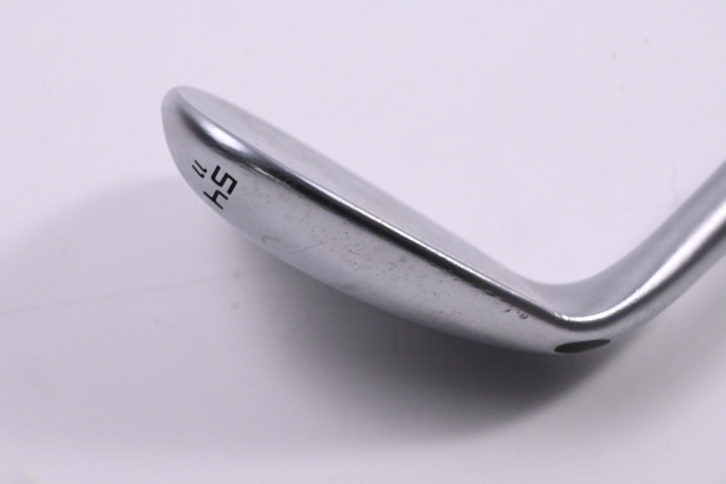Wilson Staff Model Sand Wedge / 54 Degree / Stiff Flex Dynamic Gold 120 S300