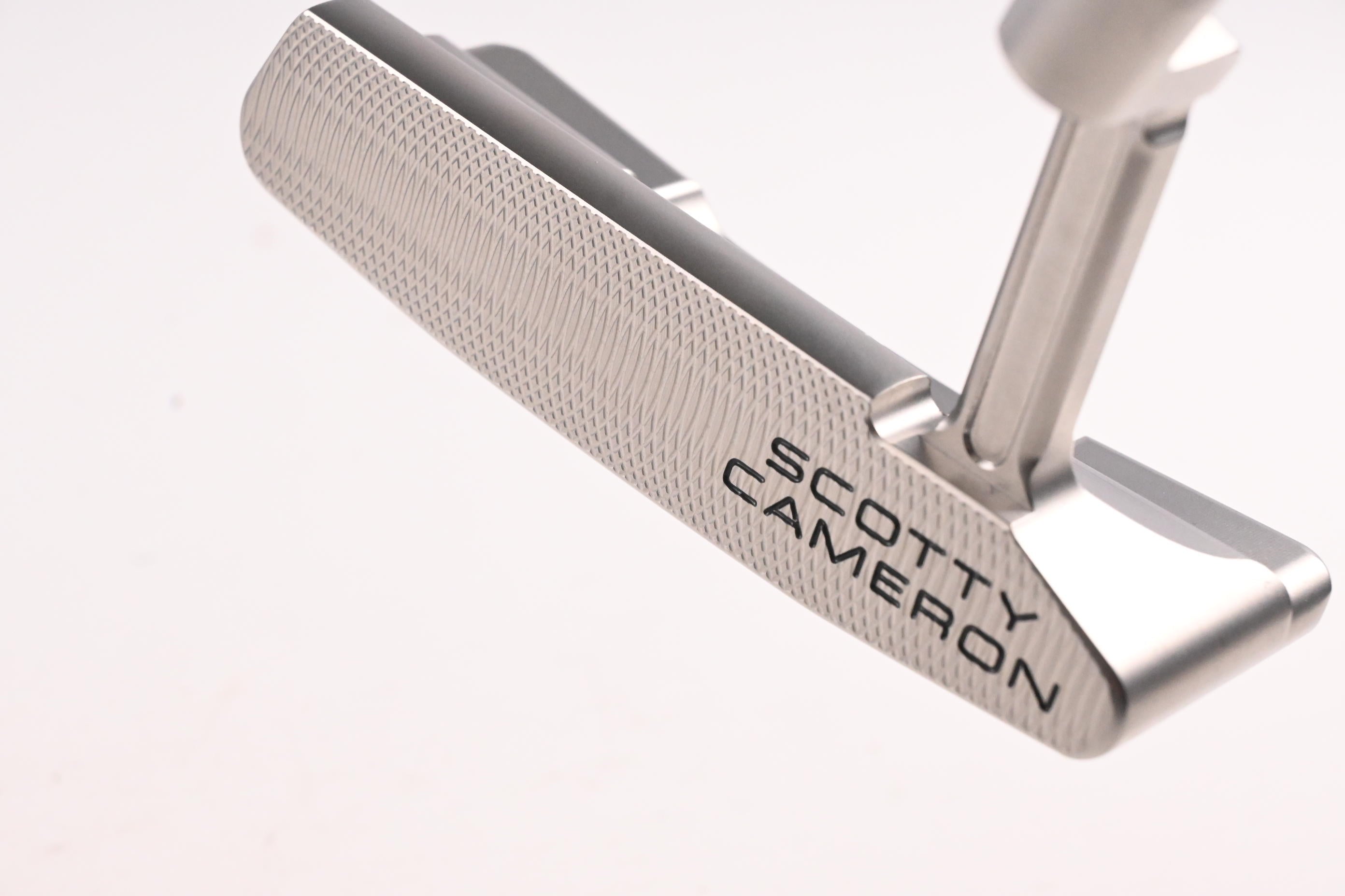 Scotty Cameron Super Select Sqaureback 2 Putter / 33 Inch