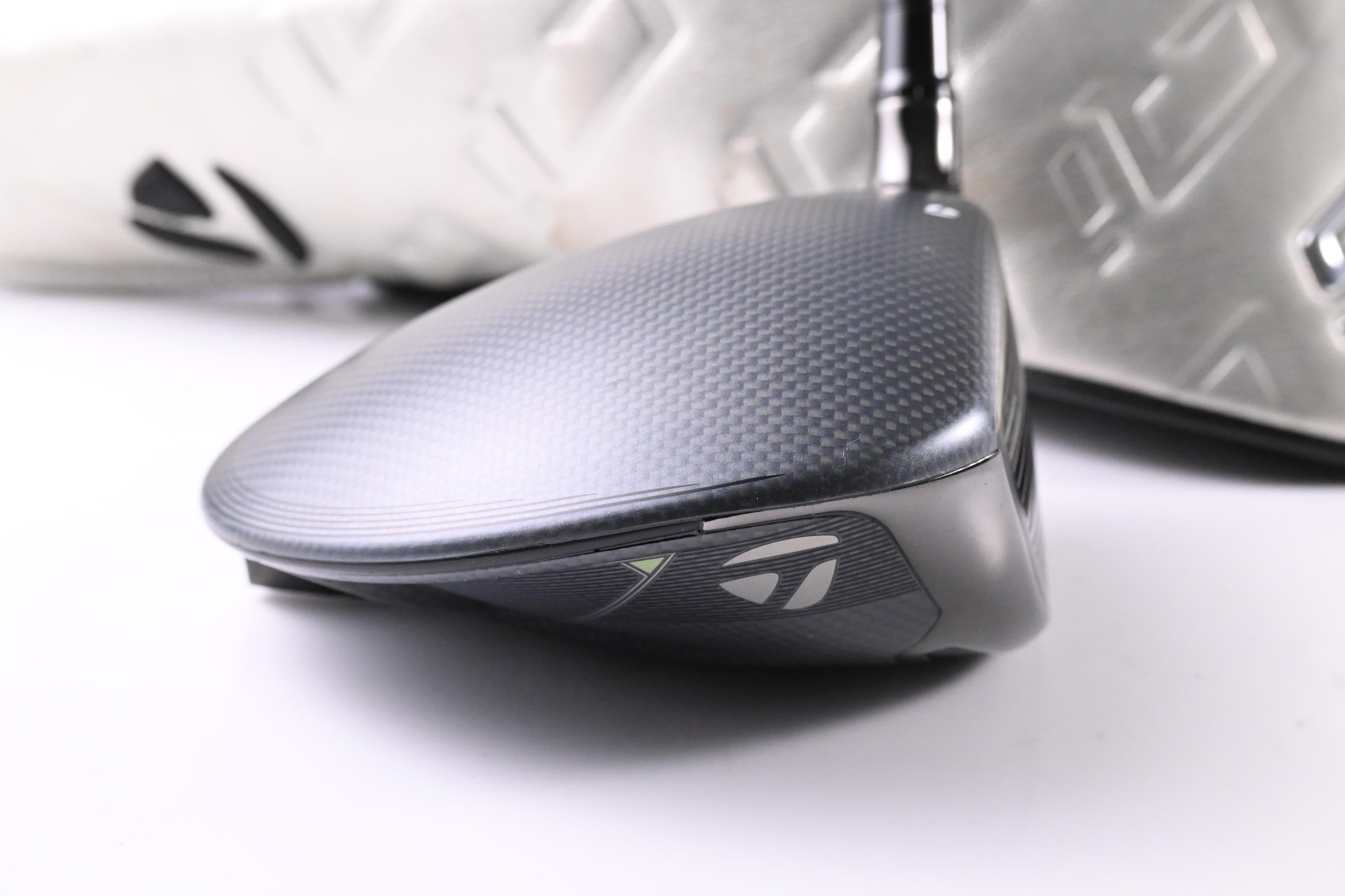 Taylormade Qi35 Driver / 9 Degree / Stiff Flex Kai'li Dark Waves CB Blue 60
