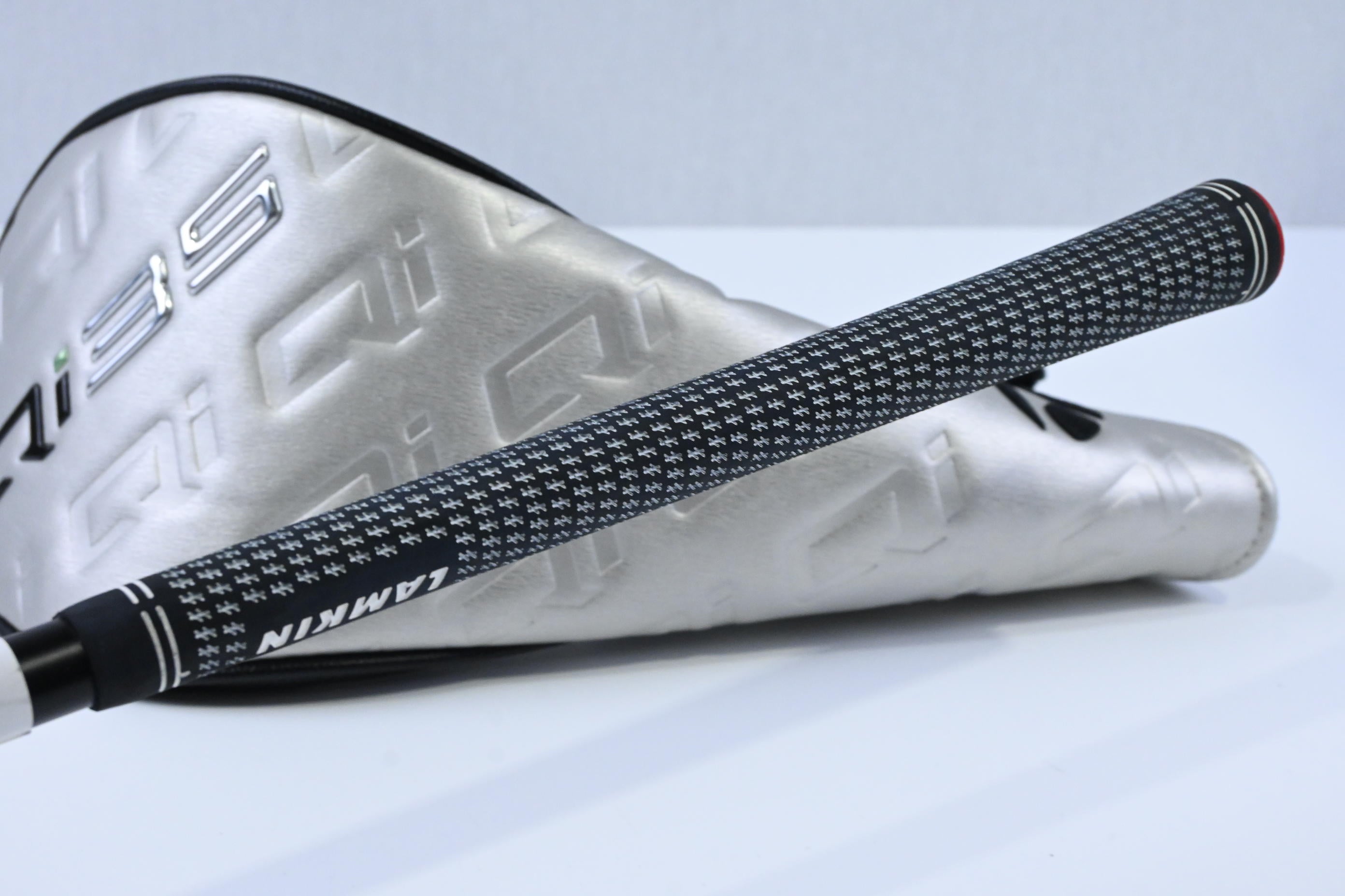 Taylormade Qi35 Driver / 9 Degree / Stiff Flex Helium Nanocore 5 Shaft