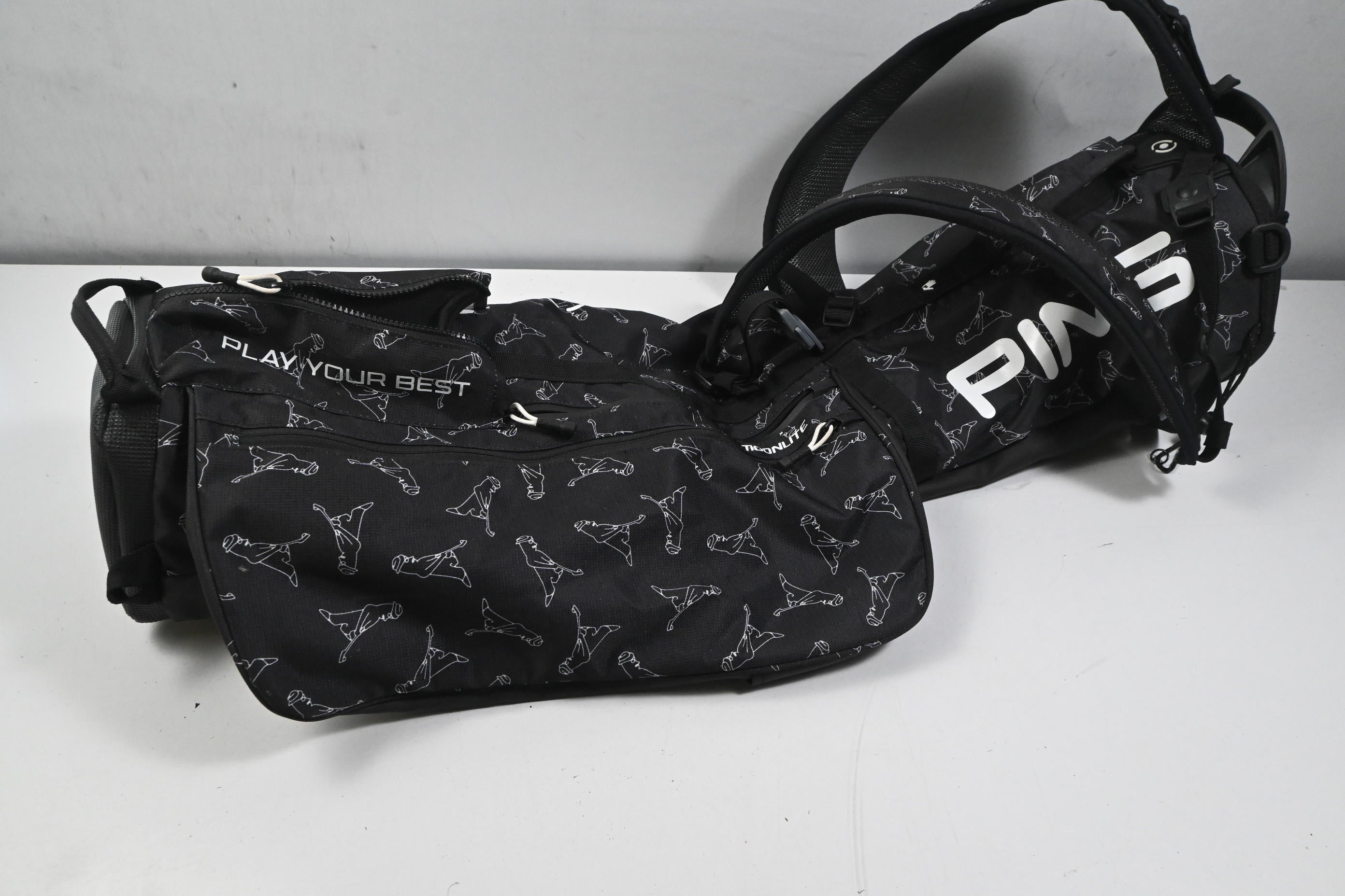 Ping Moonlite Pencil Bag / 4-Way Divider / Black & White