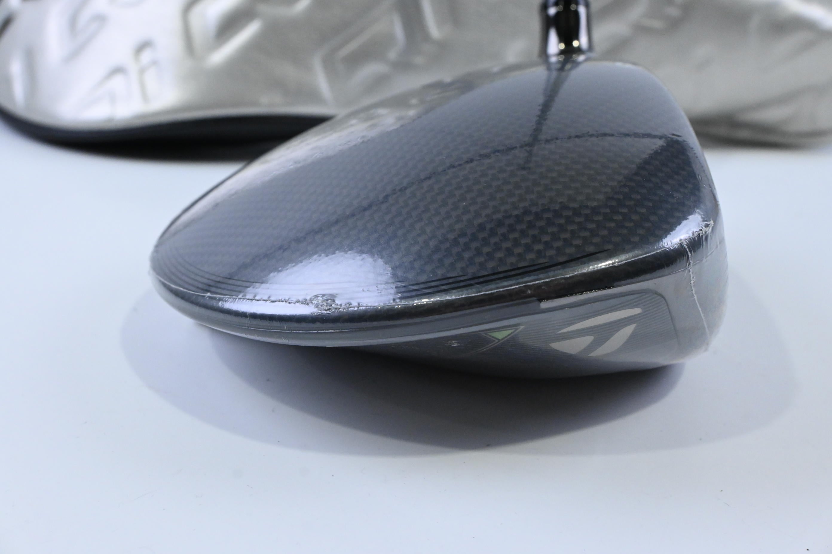 Taylormade Qi35 Driver / 10.5 Degree / Regular Flex Fujikura Air Speeder 50