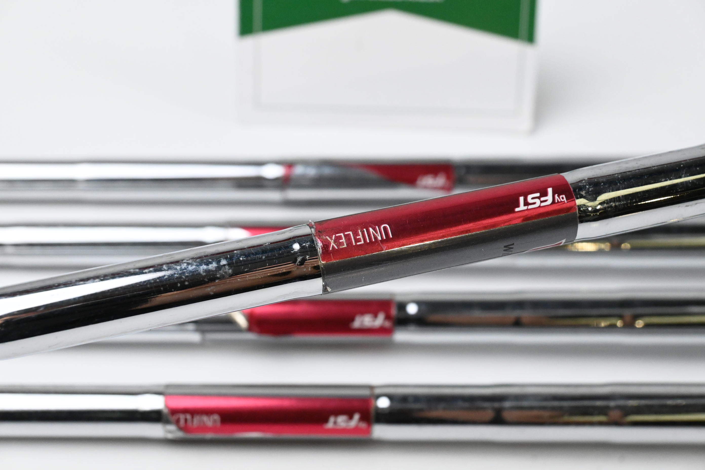 Wilson D200 Irons / 6-9i+SW / UniFlex Wilson Staff D200 Shafts