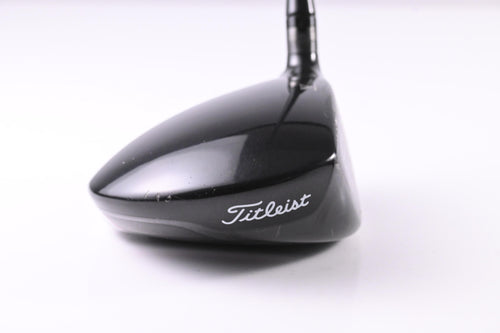 Titleist 913 D3 Driver / 10.5 Degree / Stiff Flex Diamana 'ahina 72 Shaft