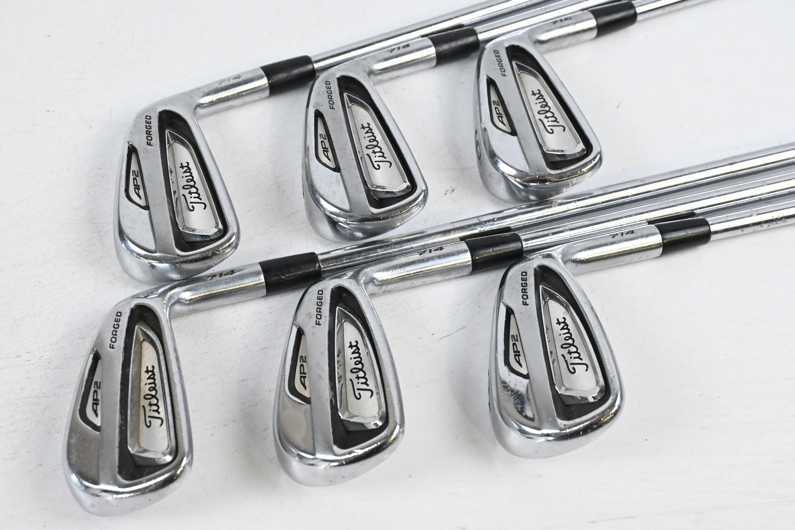 Titleist 714 AP2 Irons / 4-9i / Stiff Flex Dynamic Gold S300 Shafts