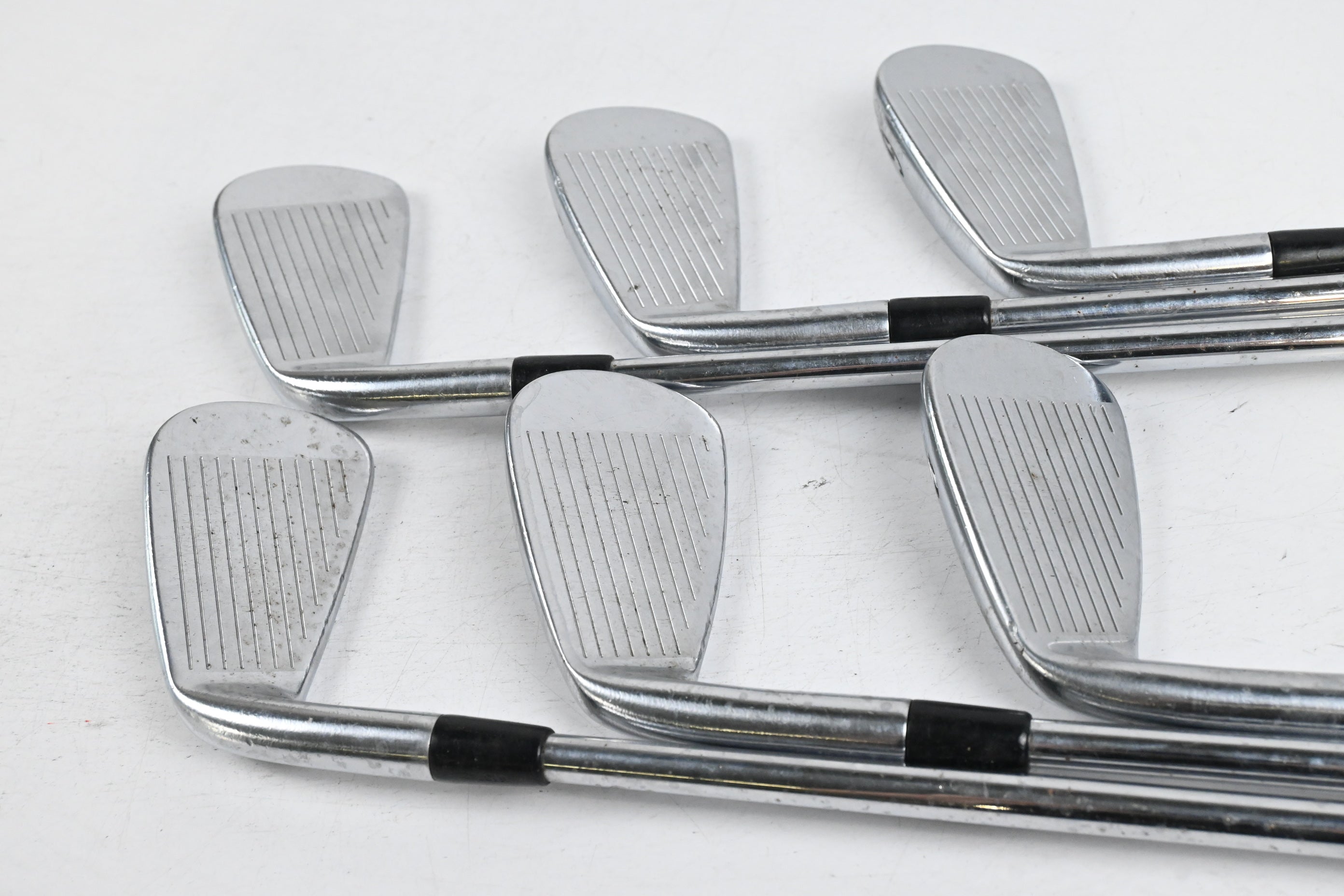 Titleist 714 AP2 Irons / 4-9i / Stiff Flex Dynamic Gold S300 Shafts