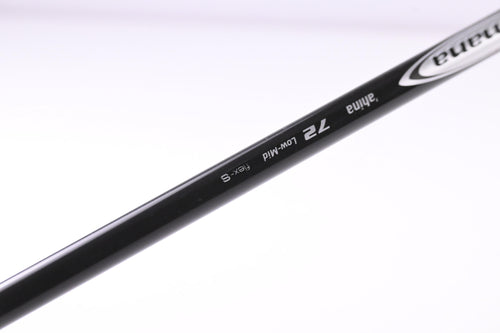 Titleist 913 D3 Driver / 10.5 Degree / Stiff Flex Diamana 'ahina 72 Shaft