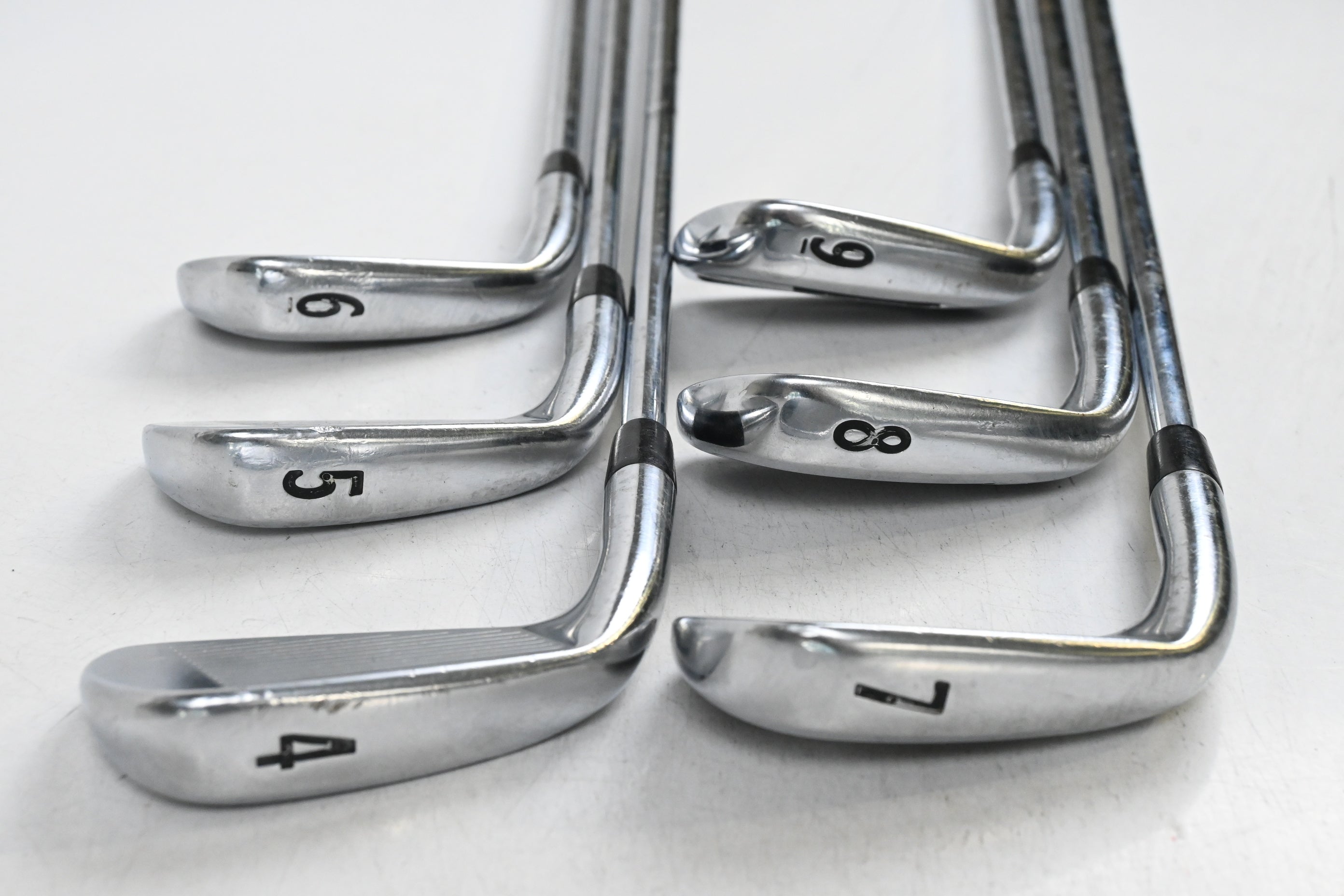 Titleist 714 AP2 Irons / 4-9i / Stiff Flex Dynamic Gold S300 Shafts