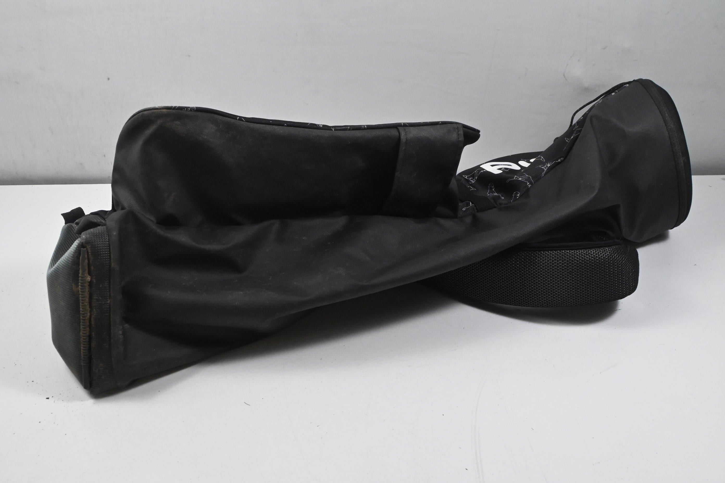 Ping Moonlite Pencil Bag / 4-Way Divider / Black & White