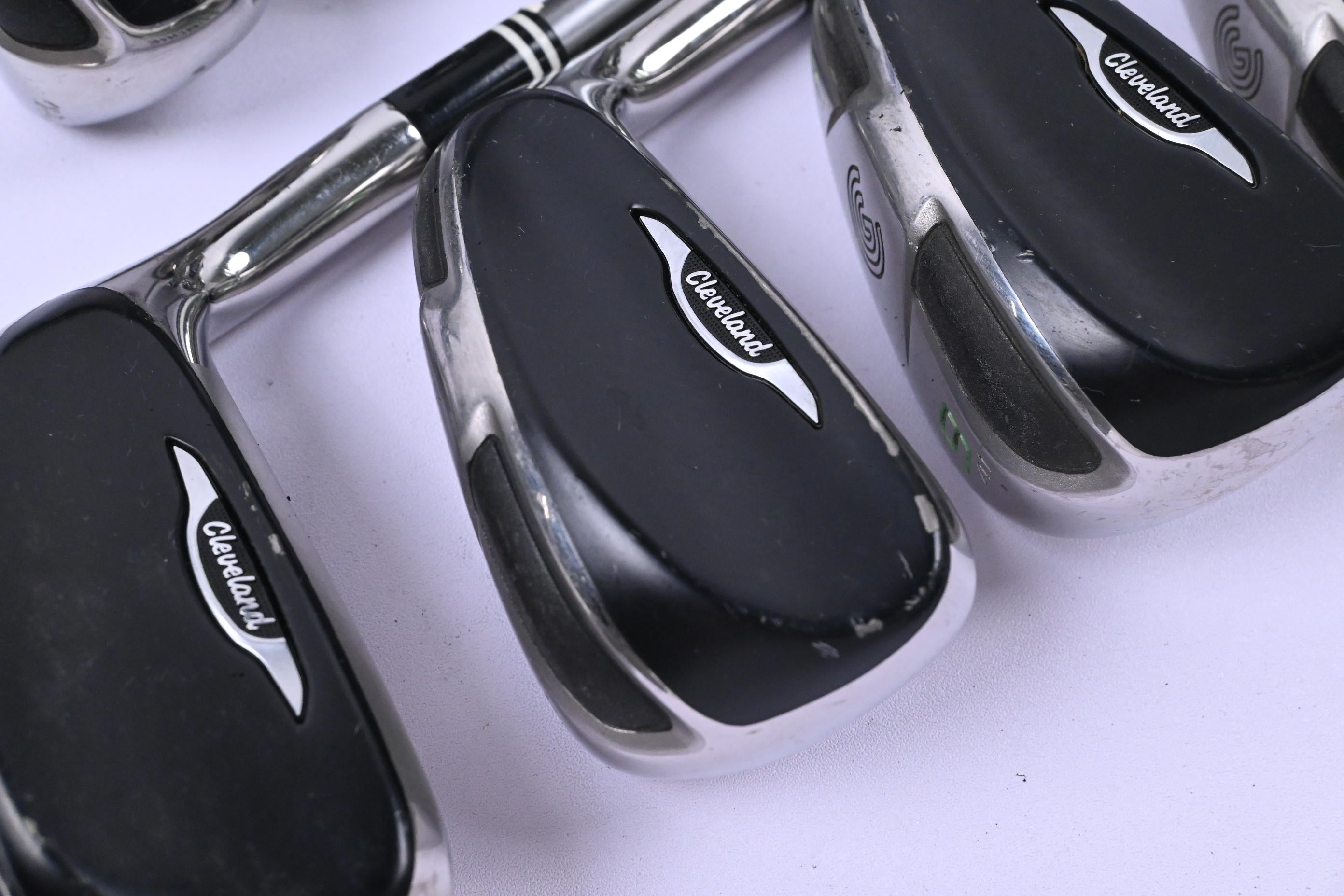 Ladies Cleveland HiBore XLi Irons / 4-PW / Ladies Flex Graphite Design YSQt 49