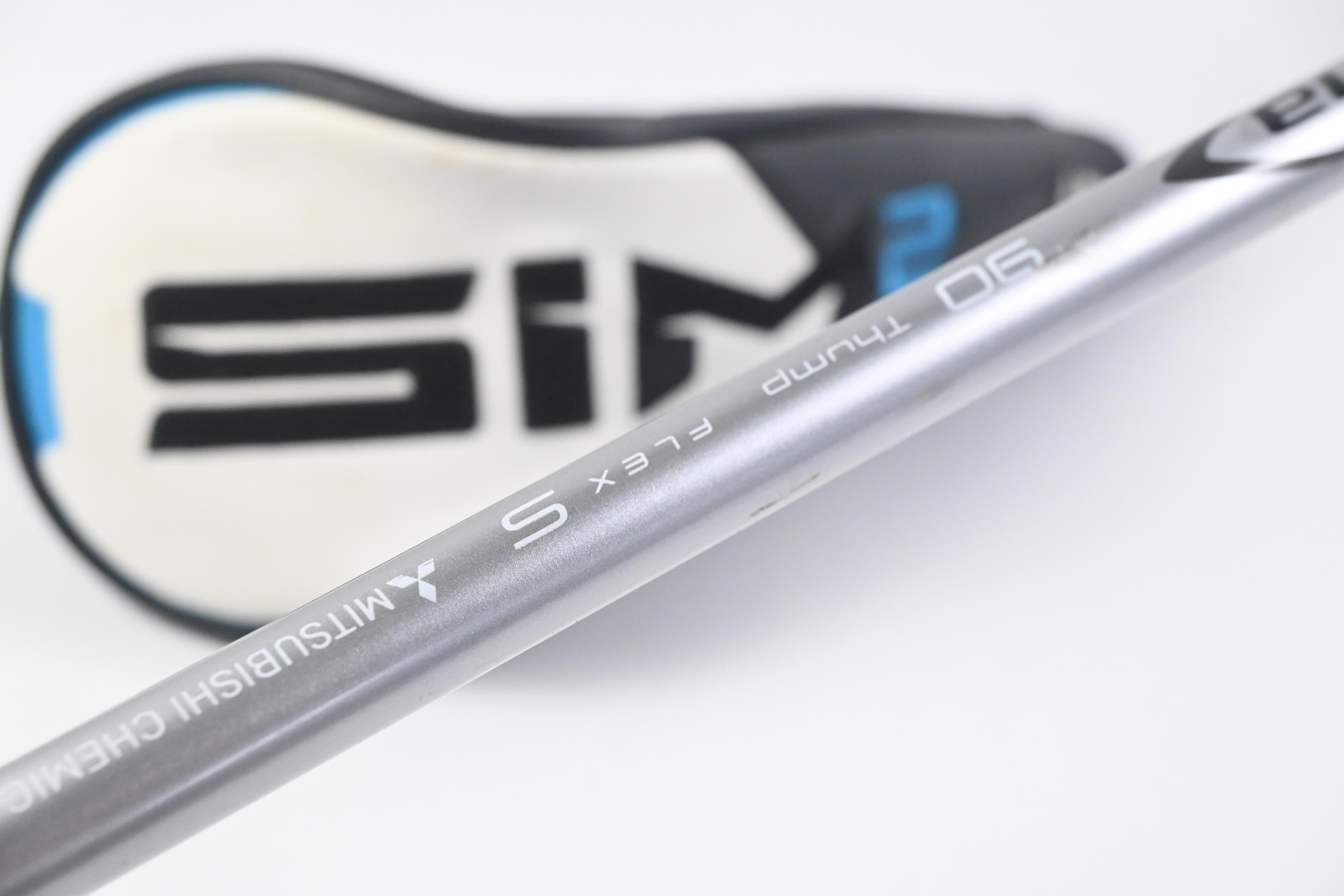 Taylormade SIM2 #2 Hybrid / 17 Degree / Stiff Flex Diamana Thump 90 Shaft