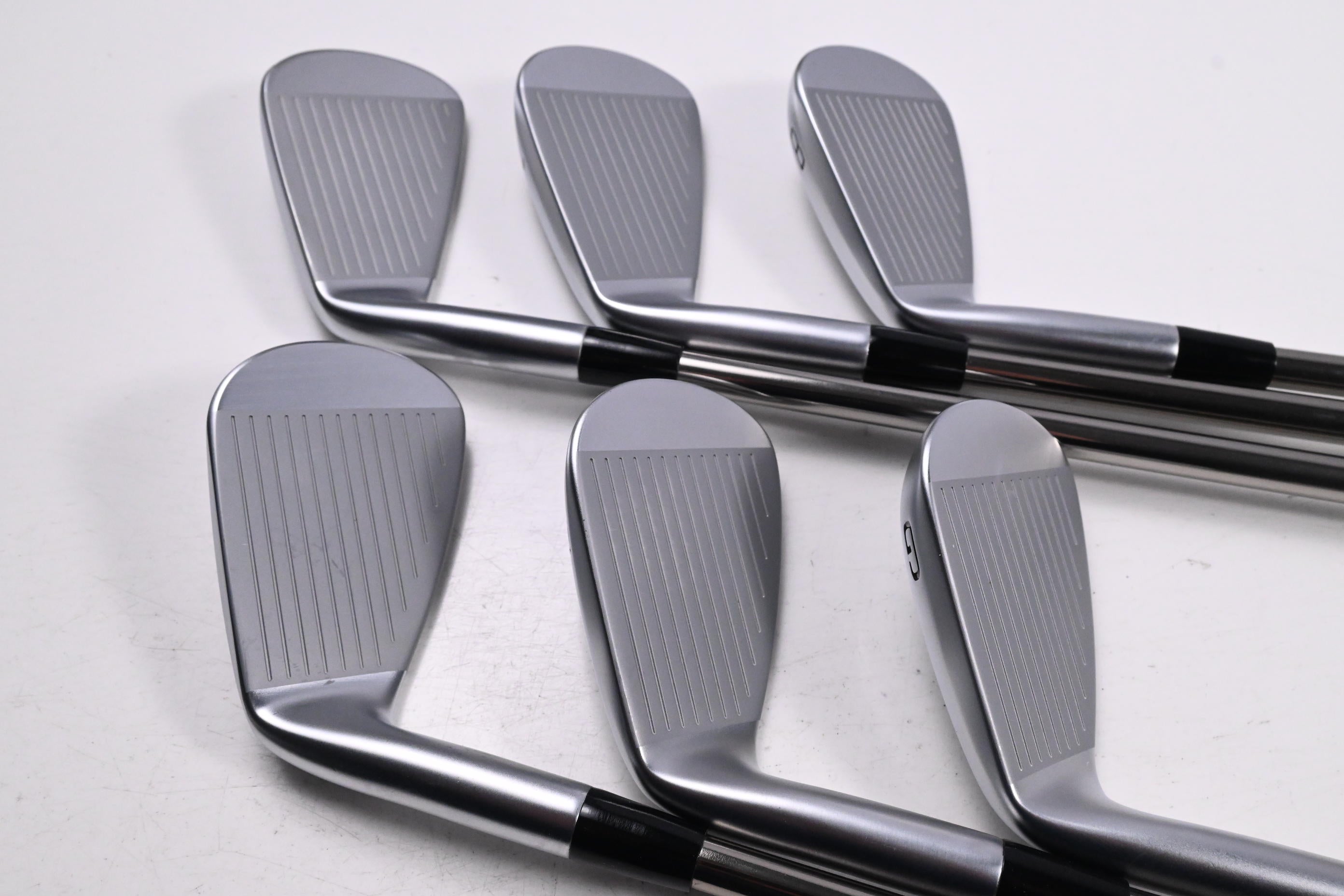 Mizuno JPX 925 Forged Irons / 6-PW+GW / Regular Flex UST Recoil ES 780 Shafts