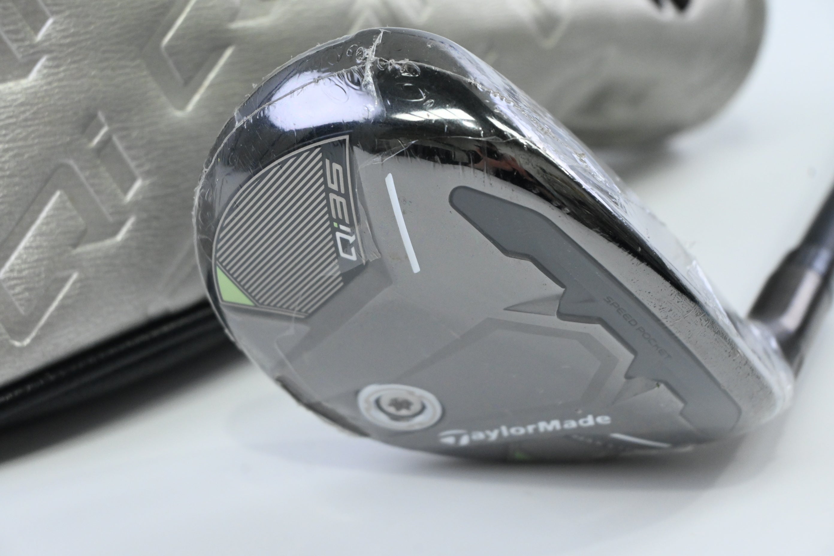 Taylormade Qi35 Max Lite #5 Hybrid / 27 Degree / Regular Flex Vanquish 5 Shaft