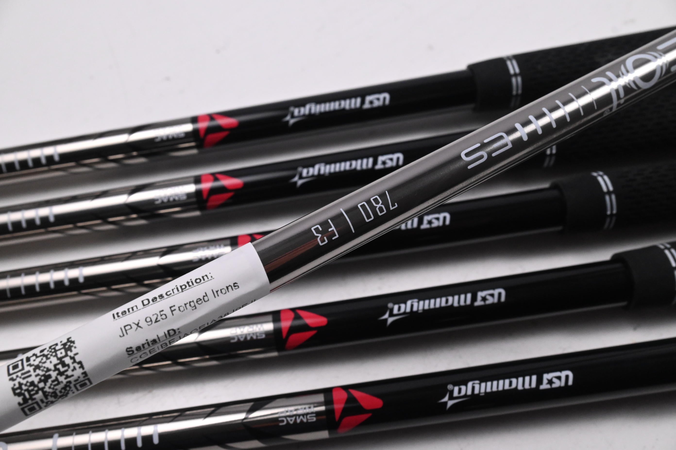 Mizuno JPX 925 Forged Irons / 6-PW+GW / Regular Flex UST Recoil ES 780 Shafts