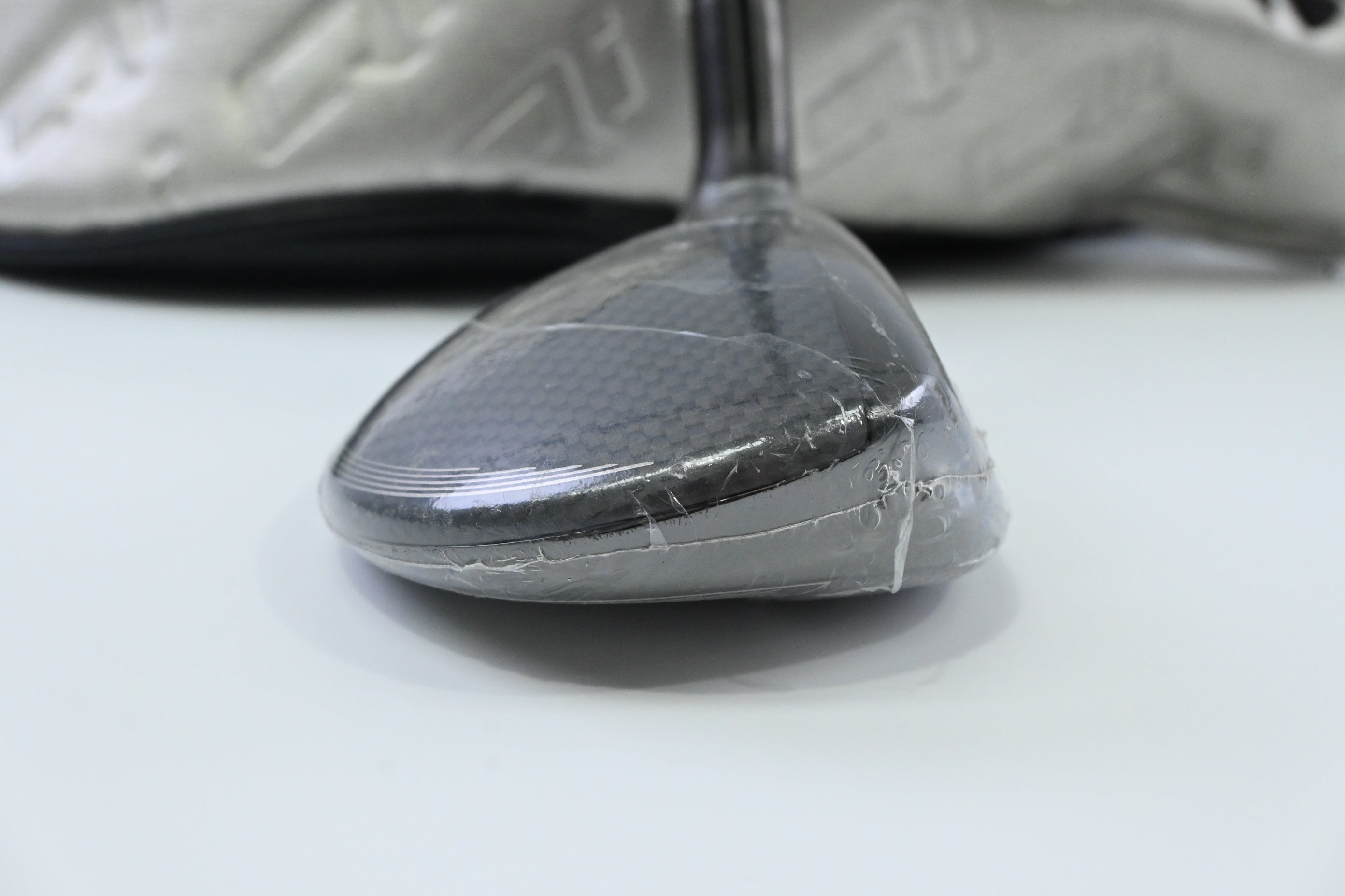 Taylormade Qi35 Max Lite #5 Hybrid / 27 Degree / Regular Flex Vanquish 5 Shaft