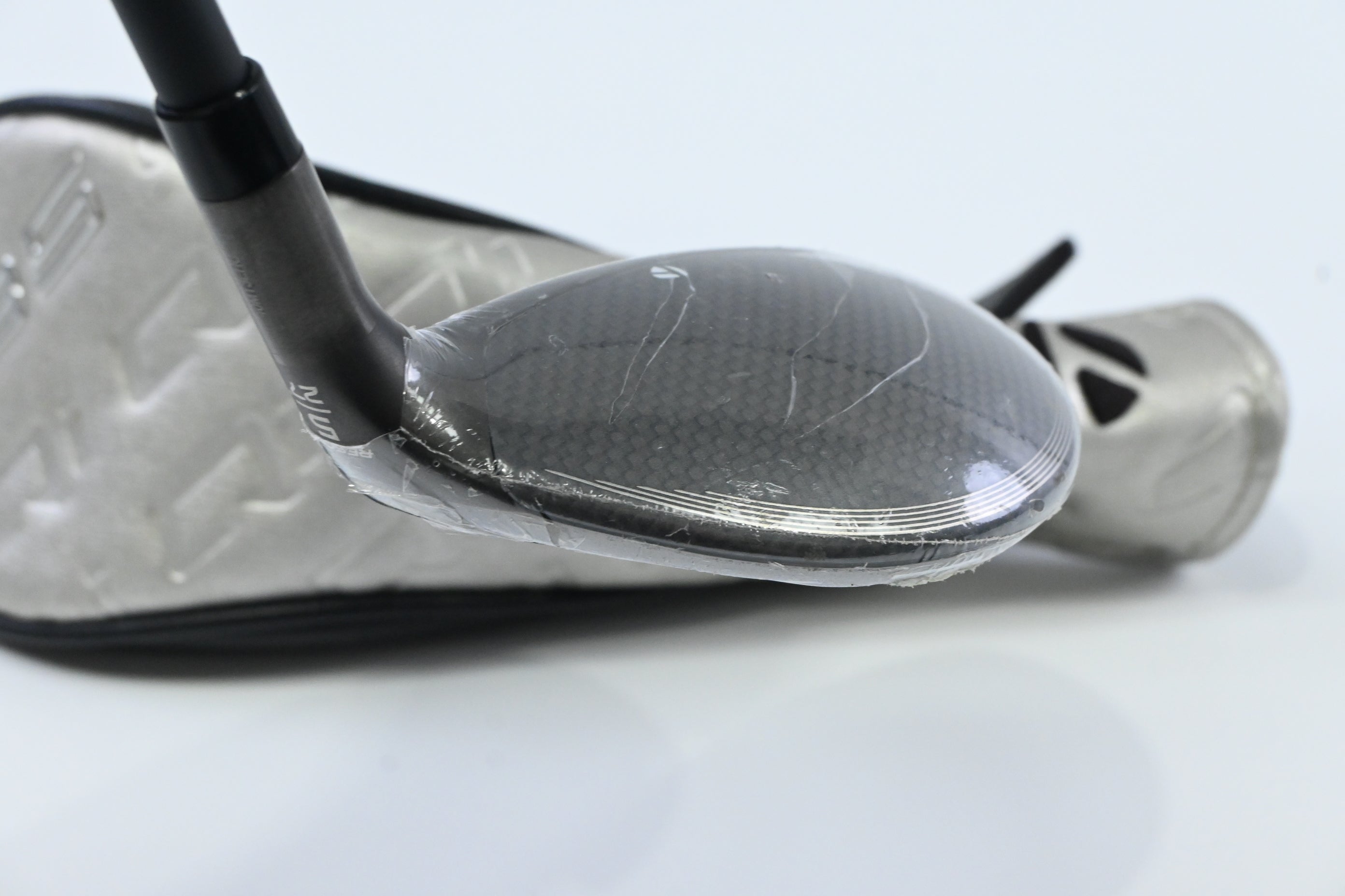 Taylormade Qi35 Max Lite #5 Hybrid / 27 Degree / Regular Flex Vanquish 5 Shaft