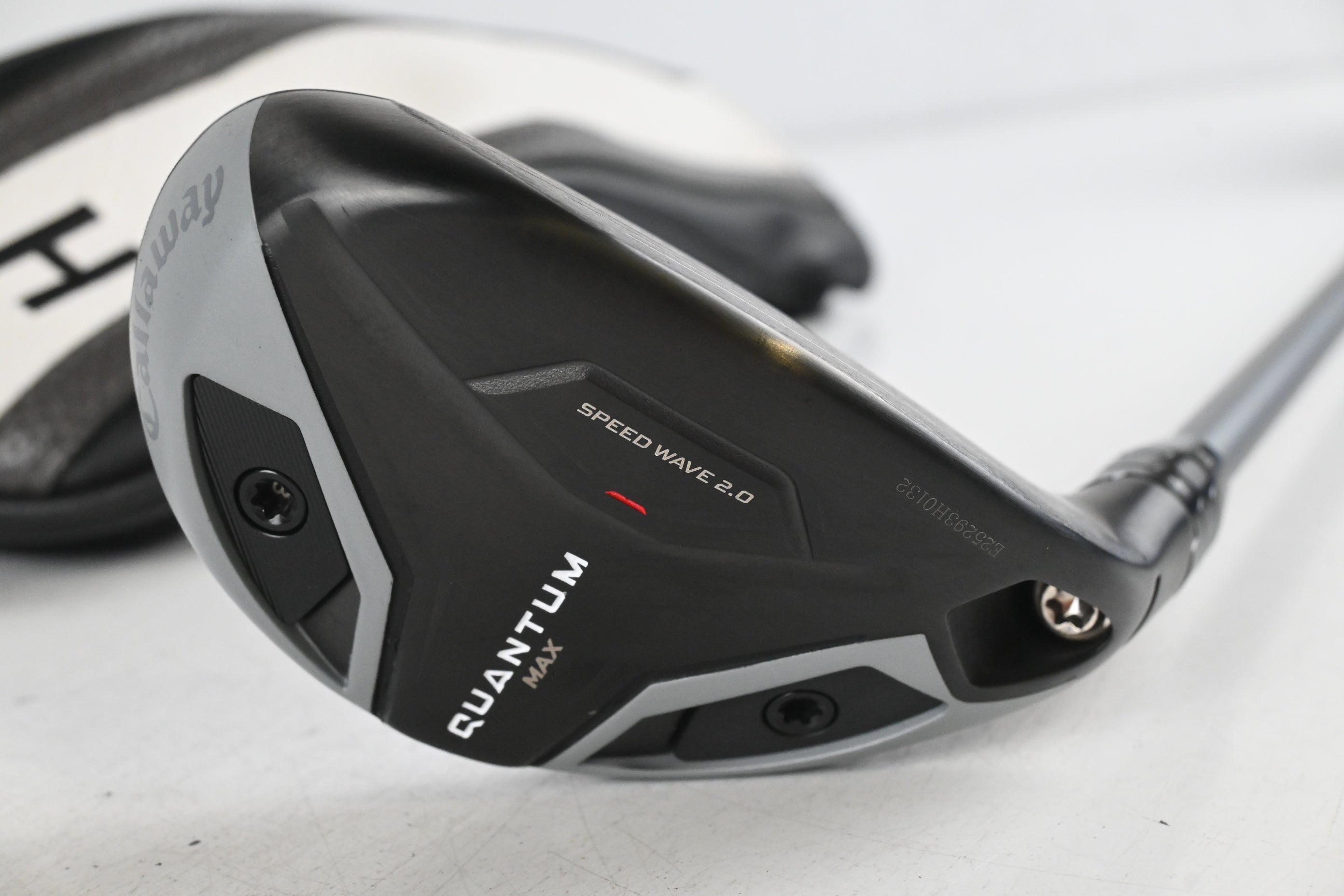 Callaway Quantum Max #4 Hybrid / 21 Degree / Regular Flex Denali Frost Silver 60