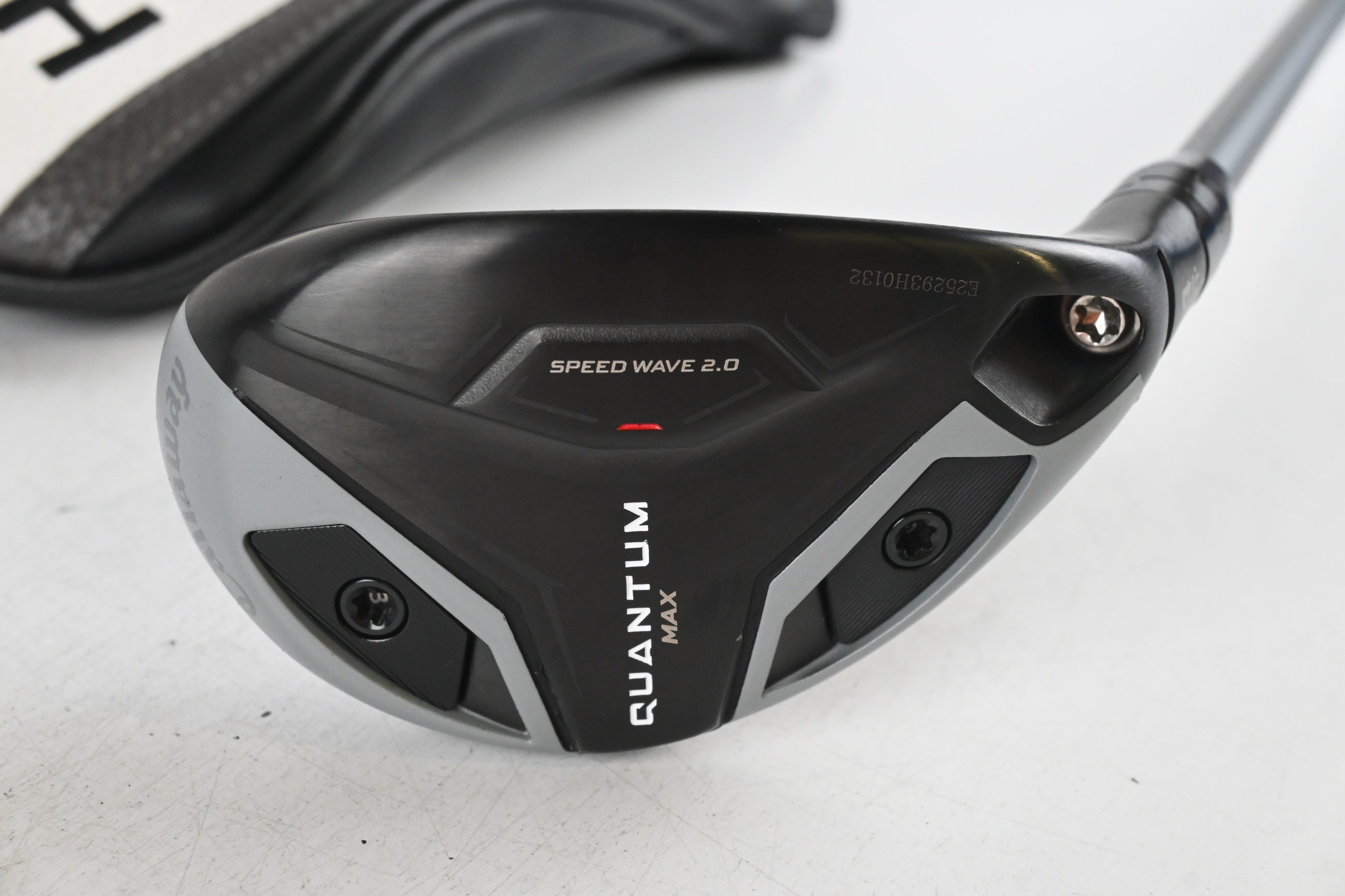 Callaway Quantum Max #4 Hybrid / 21 Degree / Regular Flex Denali Frost Silver 60