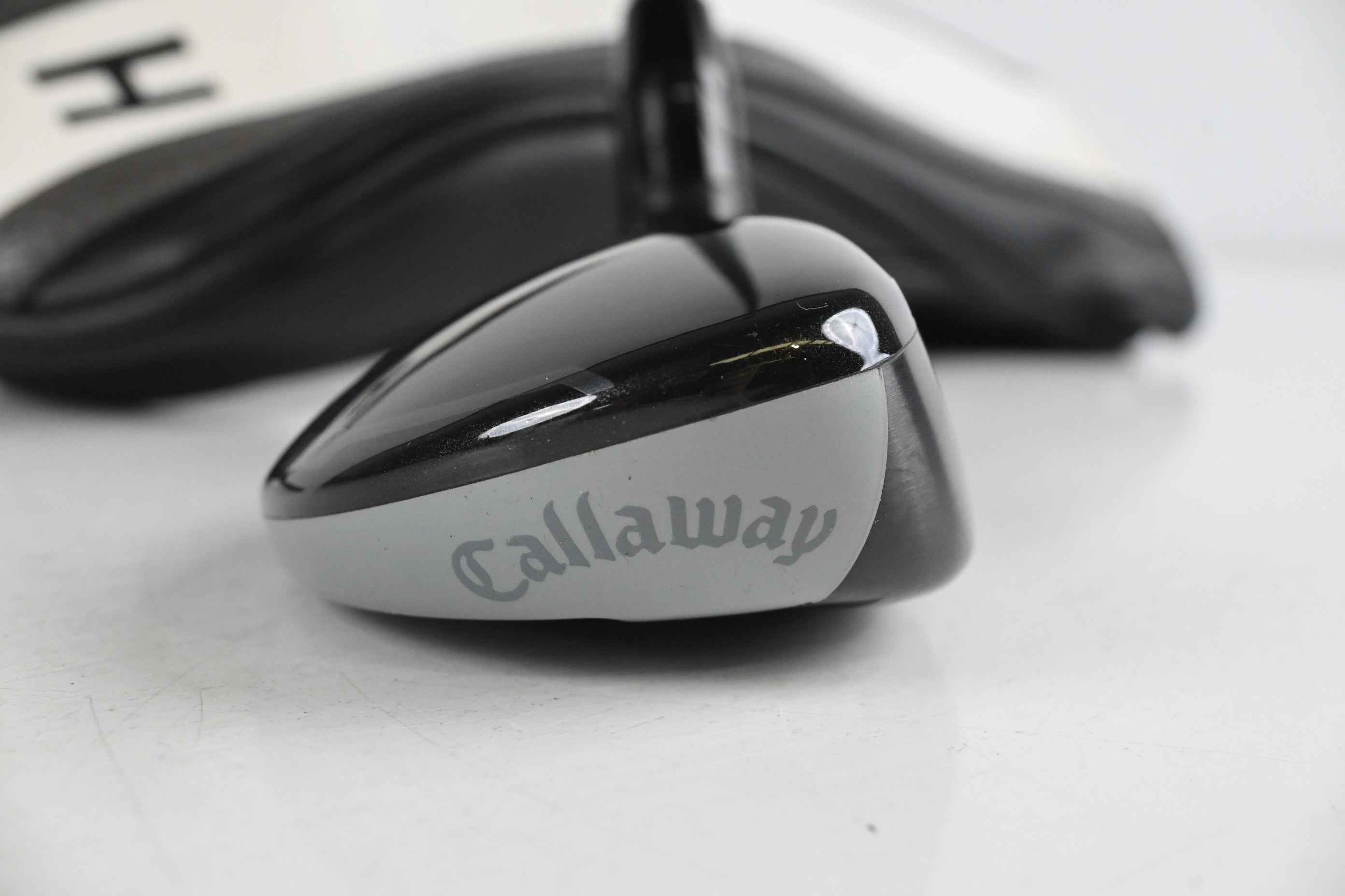 Callaway Quantum Max #4 Hybrid / 21 Degree / Regular Flex Denali Frost Silver 60