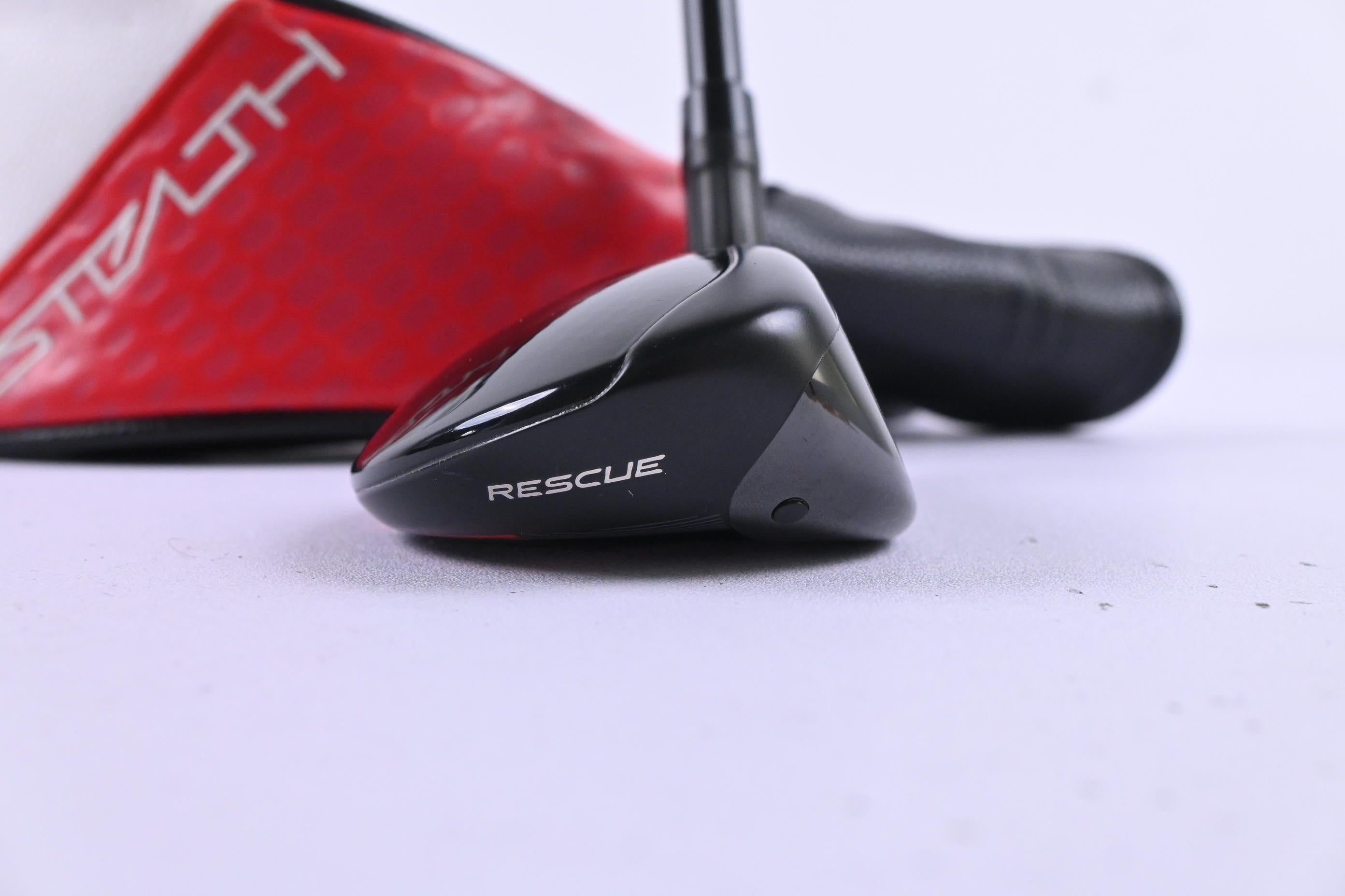 Taylormade Stealth 2 #4 Hybrid / 22 Degree / Stiff Flex Fujikura Ventus TR Red 7