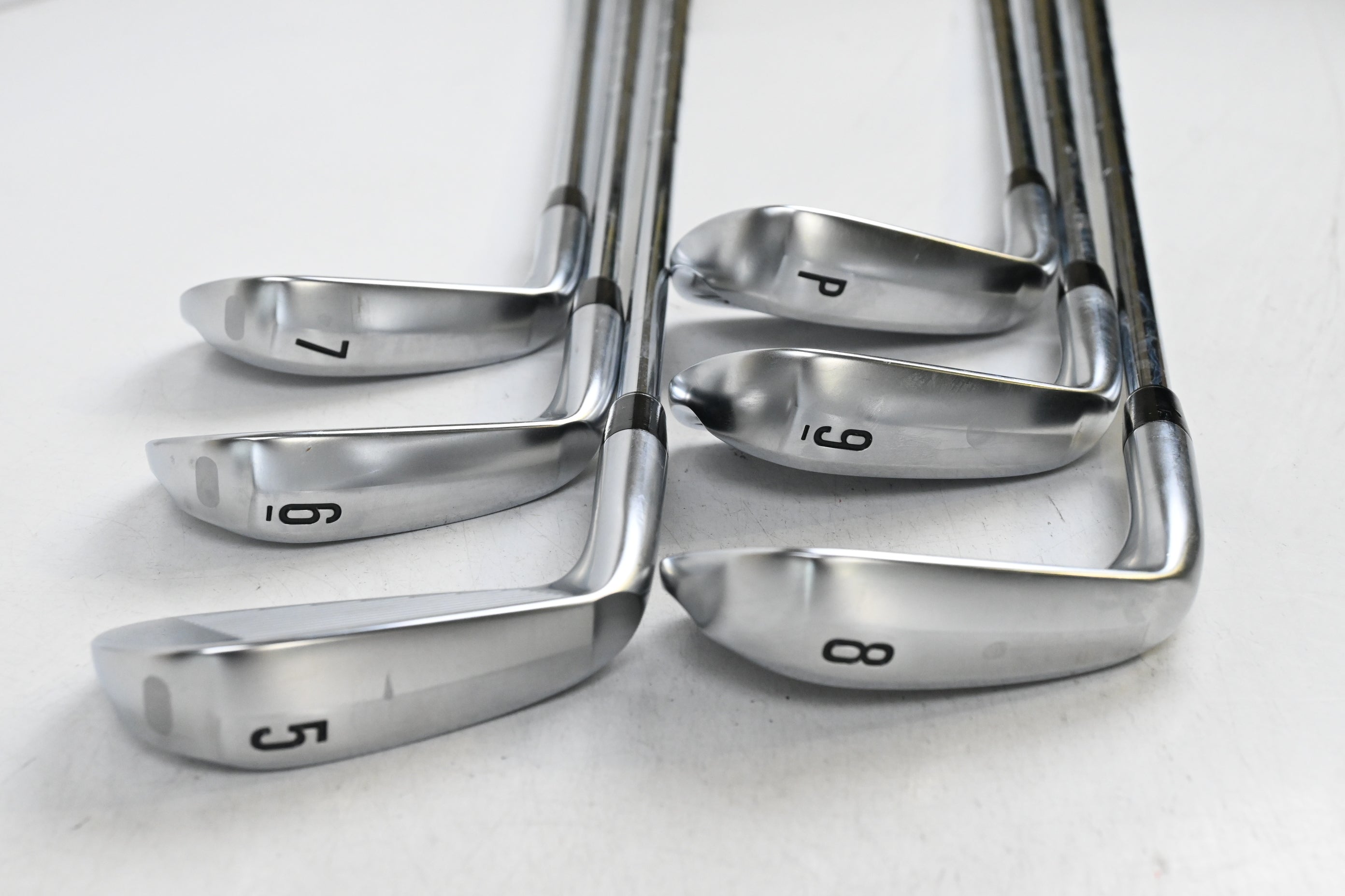 Srixon ZXi5 Irons / 5-PW / Regular Flex Dynamic Gold R300 Mid 100 Shafts